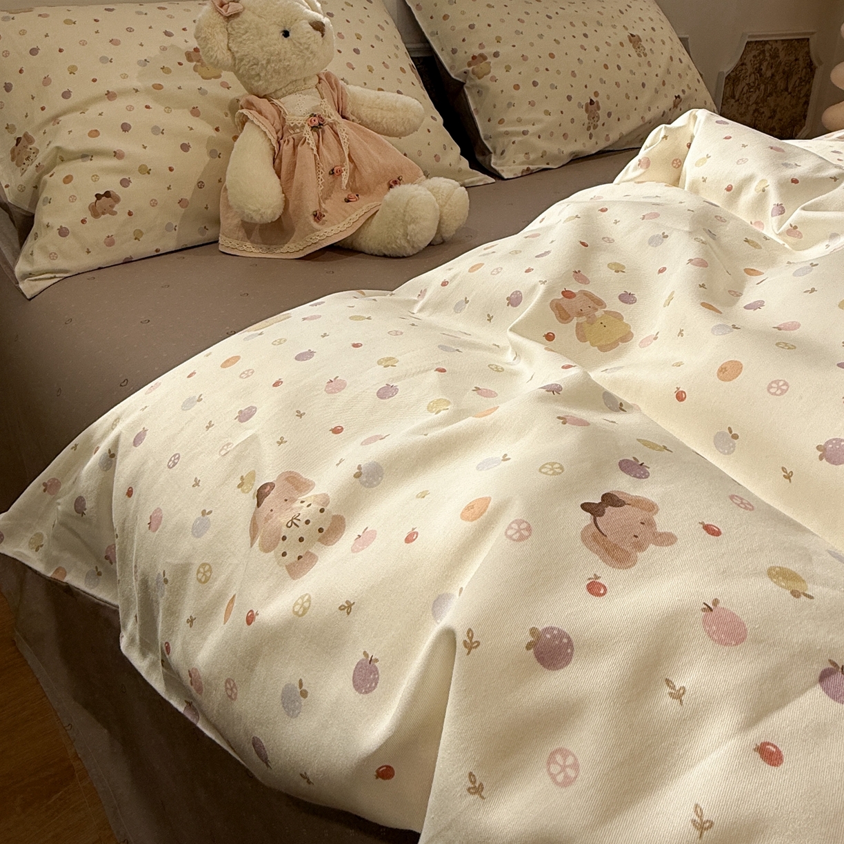 呗旺鹿 2026新款全棉纯棉40支13070卡通印花四件套-场景二 果子象