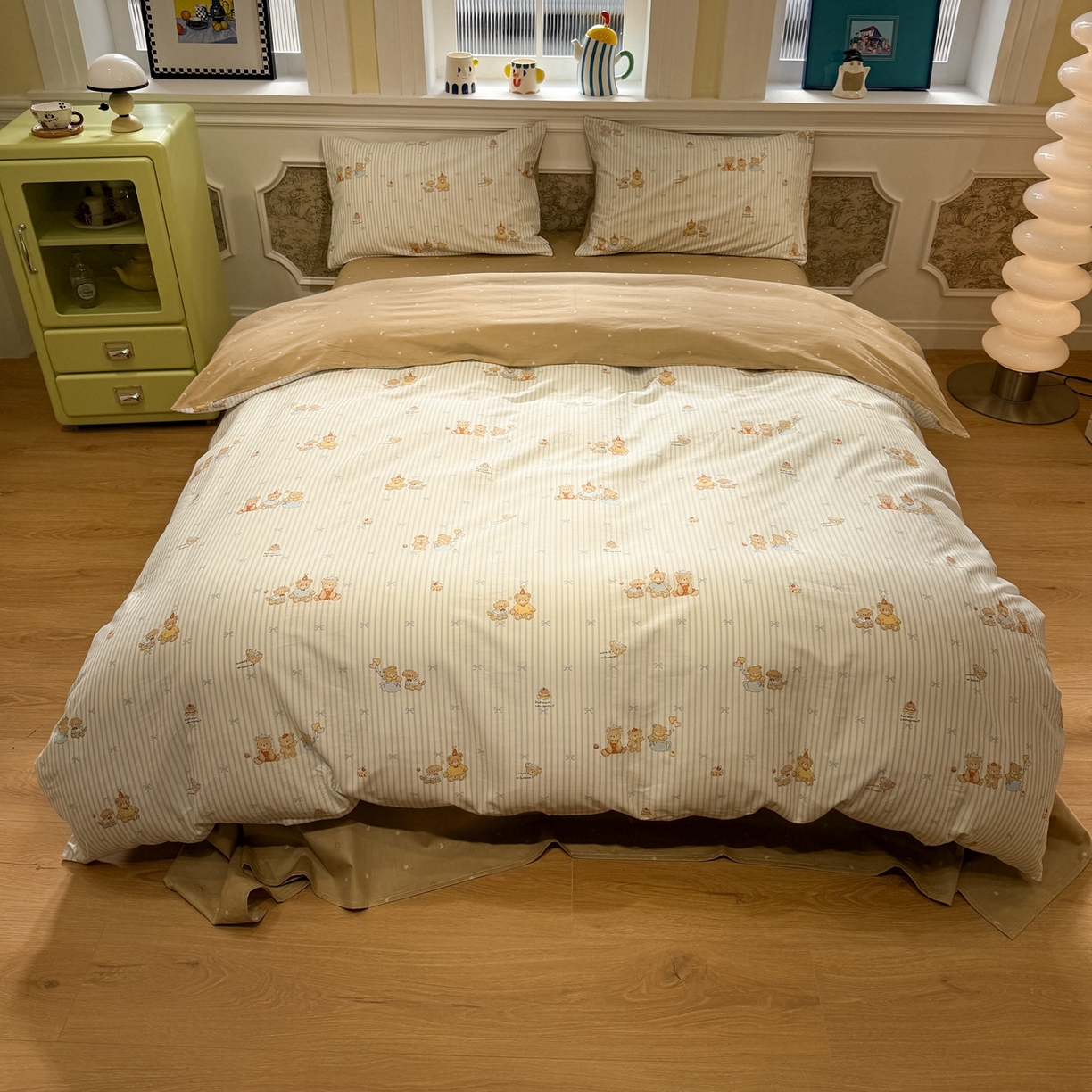 91家纺网 家纺一手货源 找家纺 呗旺鹿 2026新款全棉纯棉40支13070卡通印花四件套-场景二 幸福小熊