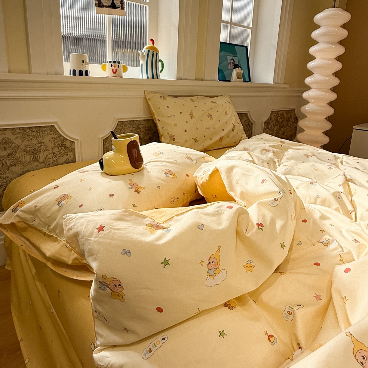 91家纺网 家纺一手货源 找家纺 呗旺鹿 2026新款全棉纯棉40支13070卡通印花四件套-场景二 可爱星人