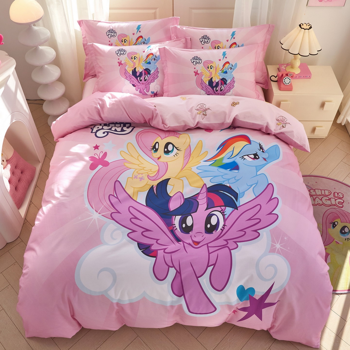 91家纺网 家纺一手货源 找家纺 蘭菲家纺 2026新款全棉纯棉大版卡通四件套-小马宝莉 飞翔.宝莉