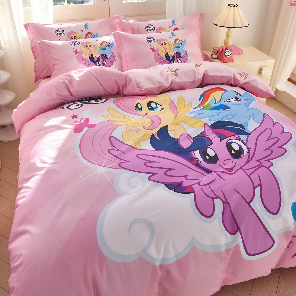 91家纺网 家纺一手货源 找家纺 蘭菲家纺 2026新款全棉纯棉大版卡通四件套-小马宝莉 飞翔.宝莉