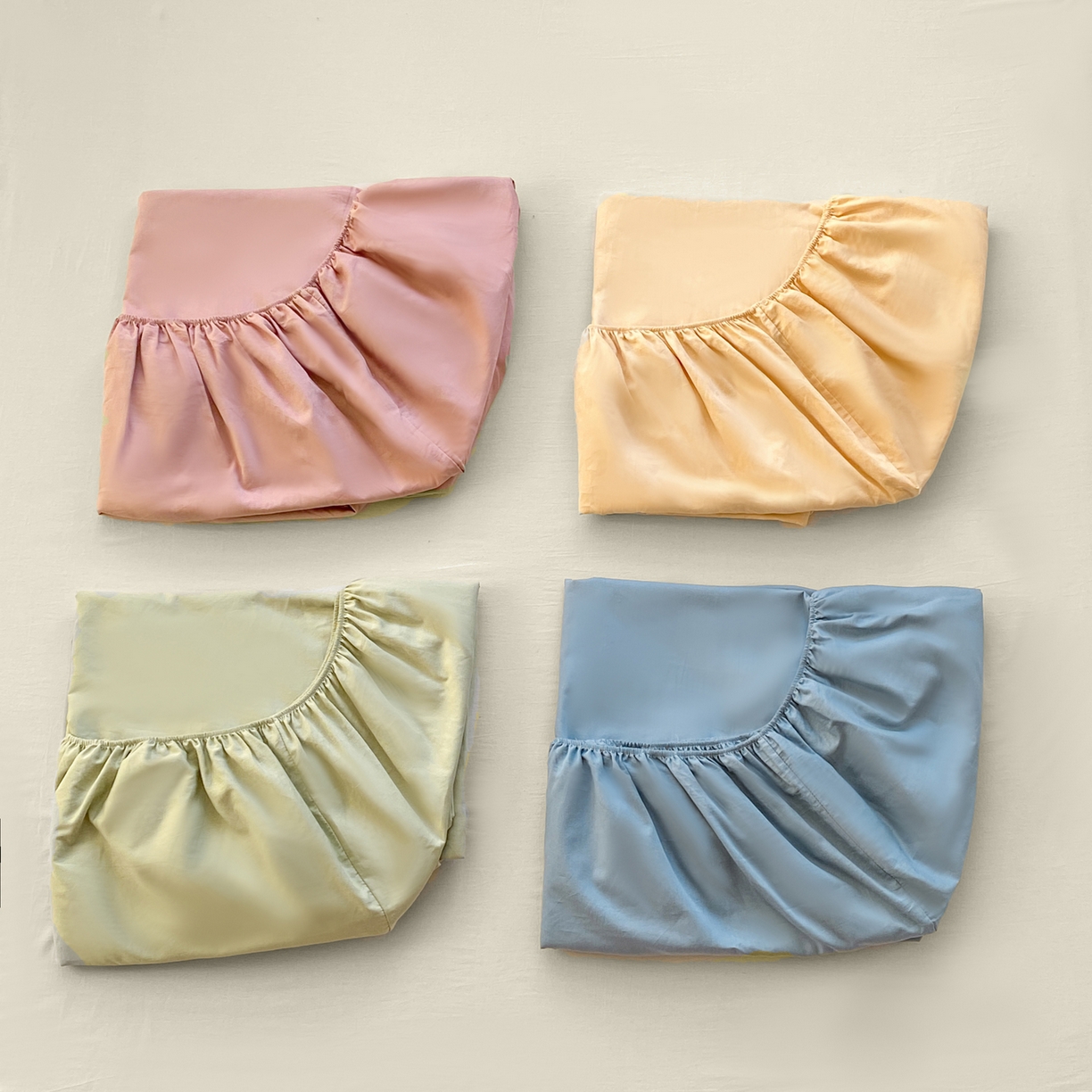 91家纺网 家纺一手货源 找家纺 恋人优选 2026新款爬爬熊刺绣全棉纯棉单床笠床笠单件（专版花型 盗版必究） 组合图（仅供展示不可下单）