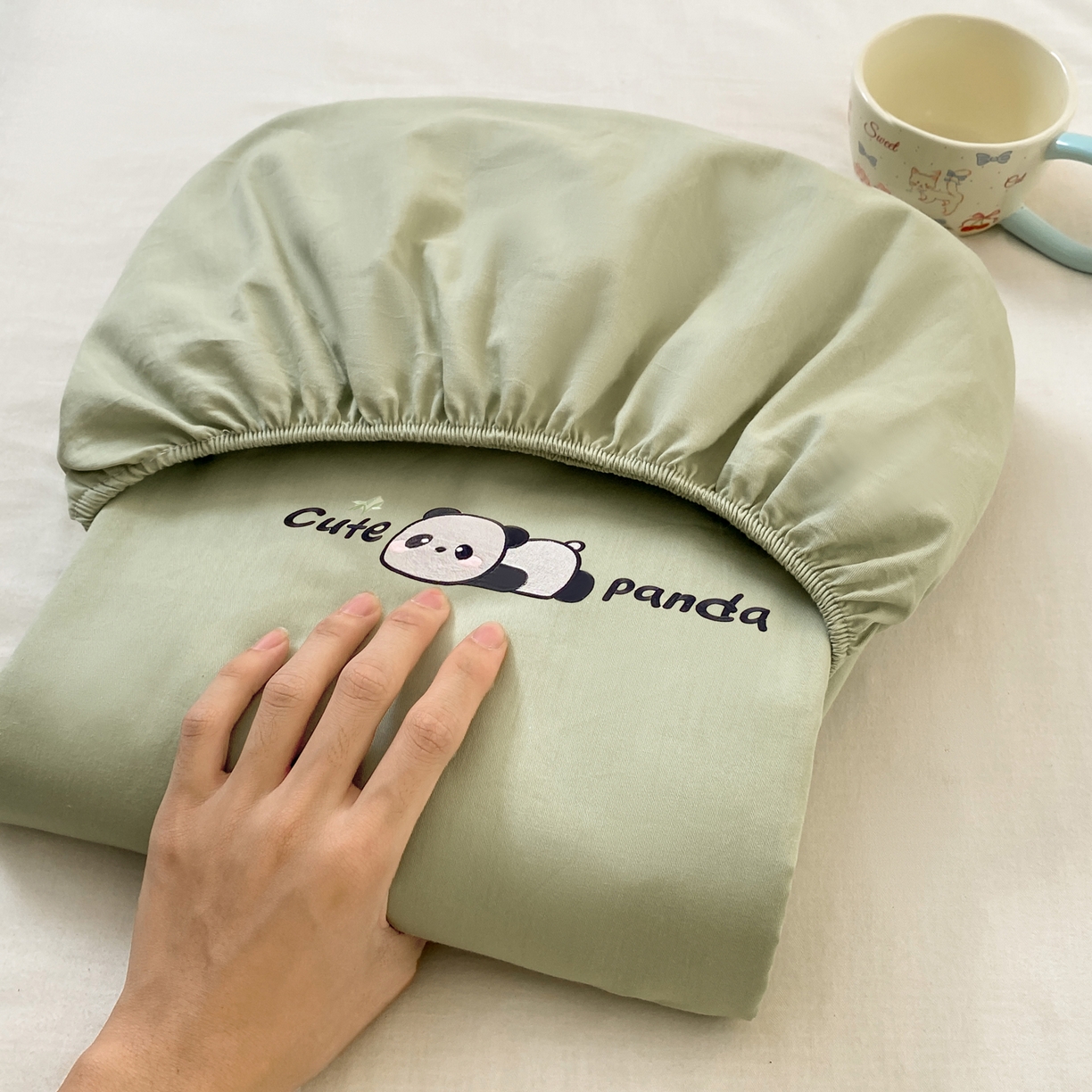 91家纺网 家纺一手货源 找家纺 恋人优选 2026新款爬爬熊刺绣全棉纯棉单床笠床笠单件（专版花型 盗版必究） 爬爬熊刺绣果绿