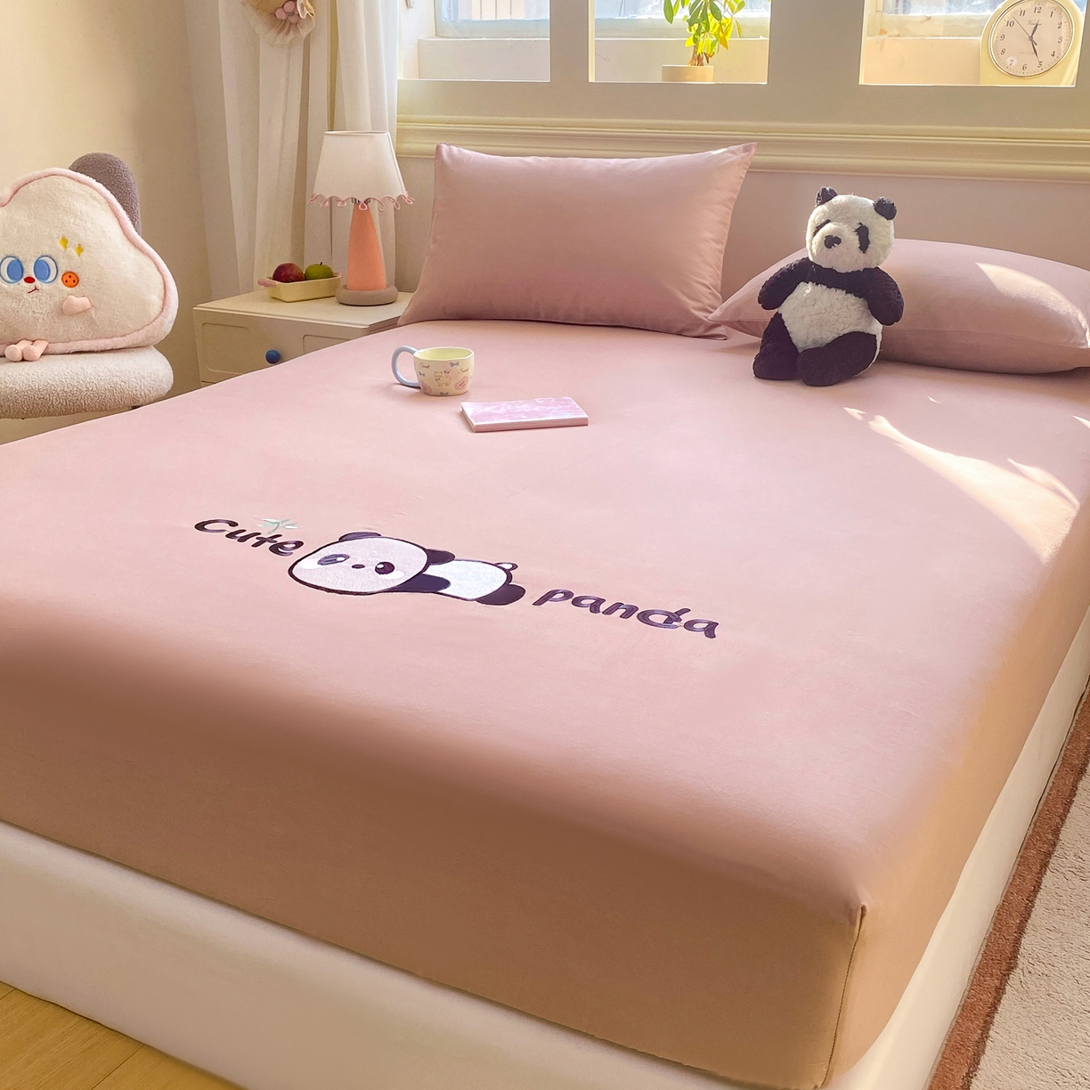 91家纺网 家纺一手货源 找家纺 恋人优选 2026新款爬爬熊刺绣全棉纯棉单床笠床笠单件（专版花型 盗版必究） 爬爬熊刺绣豆沙