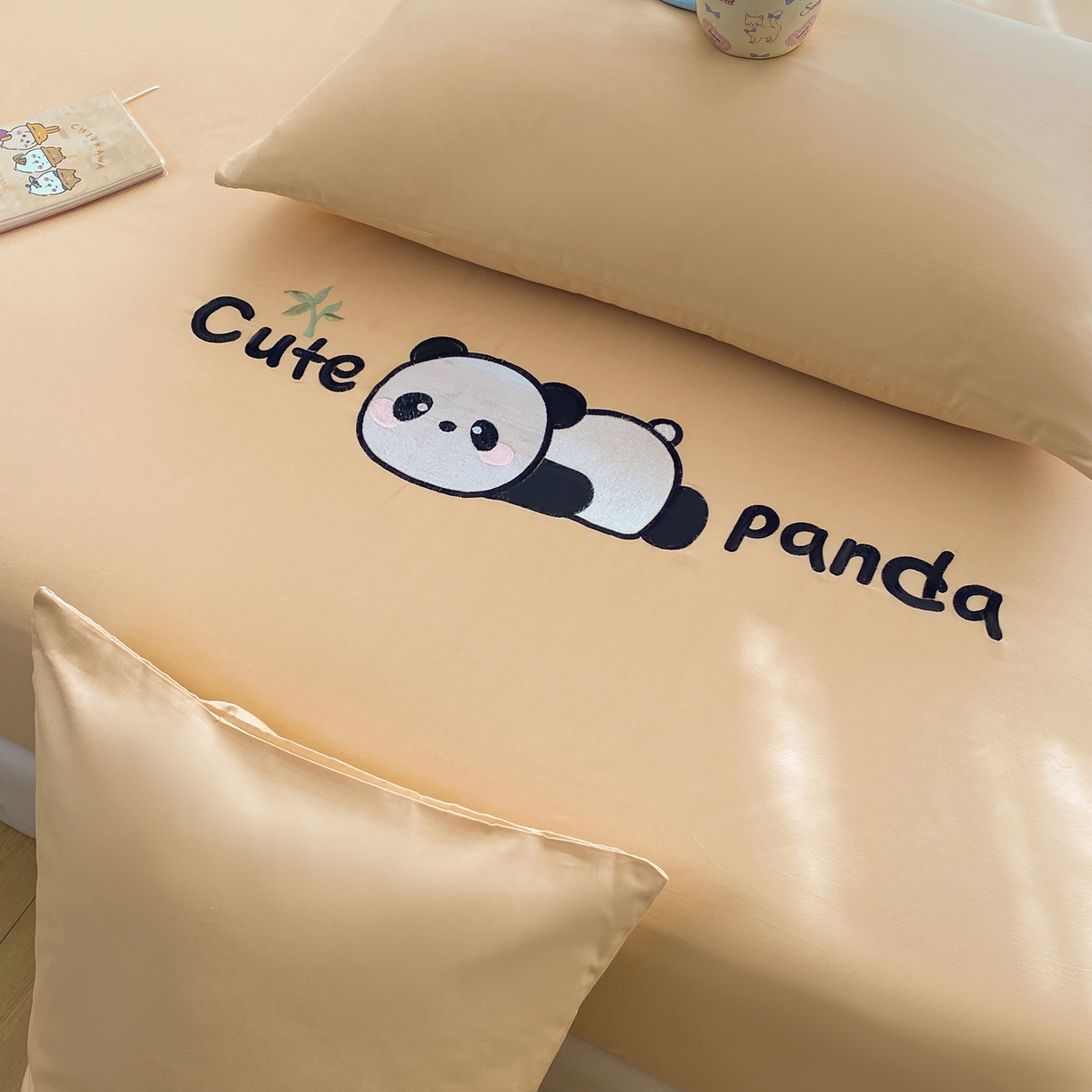 91家纺网 家纺一手货源 找家纺 恋人优选 2026新款爬爬熊刺绣全棉纯棉单床笠床笠单件（专版花型 盗版必究） 爬爬熊刺绣米色