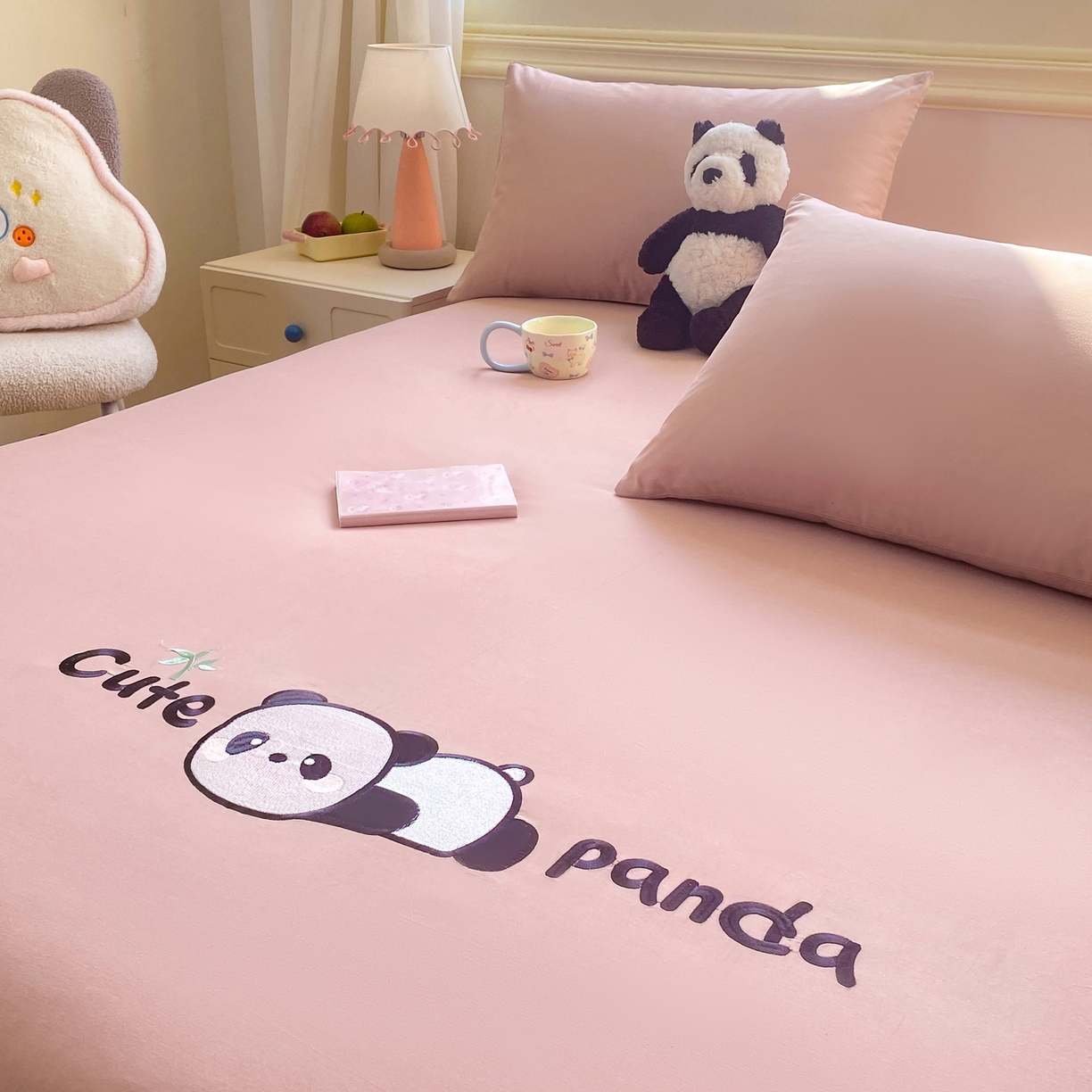 91家纺网 家纺一手货源 找家纺 恋人优选 2026新款爬爬熊刺绣全棉纯棉单床笠床笠单件（专版花型 盗版必究） 爬爬熊刺绣豆沙