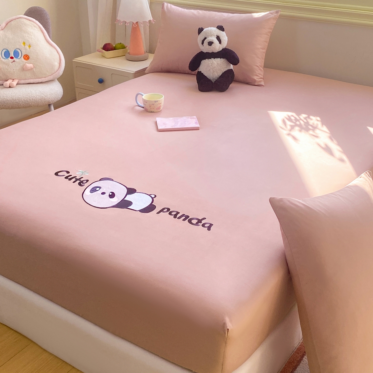 91家纺网 家纺一手货源 找家纺 恋人优选 2026新款爬爬熊刺绣全棉纯棉单床笠床笠单件（专版花型 盗版必究） 爬爬熊刺绣豆沙