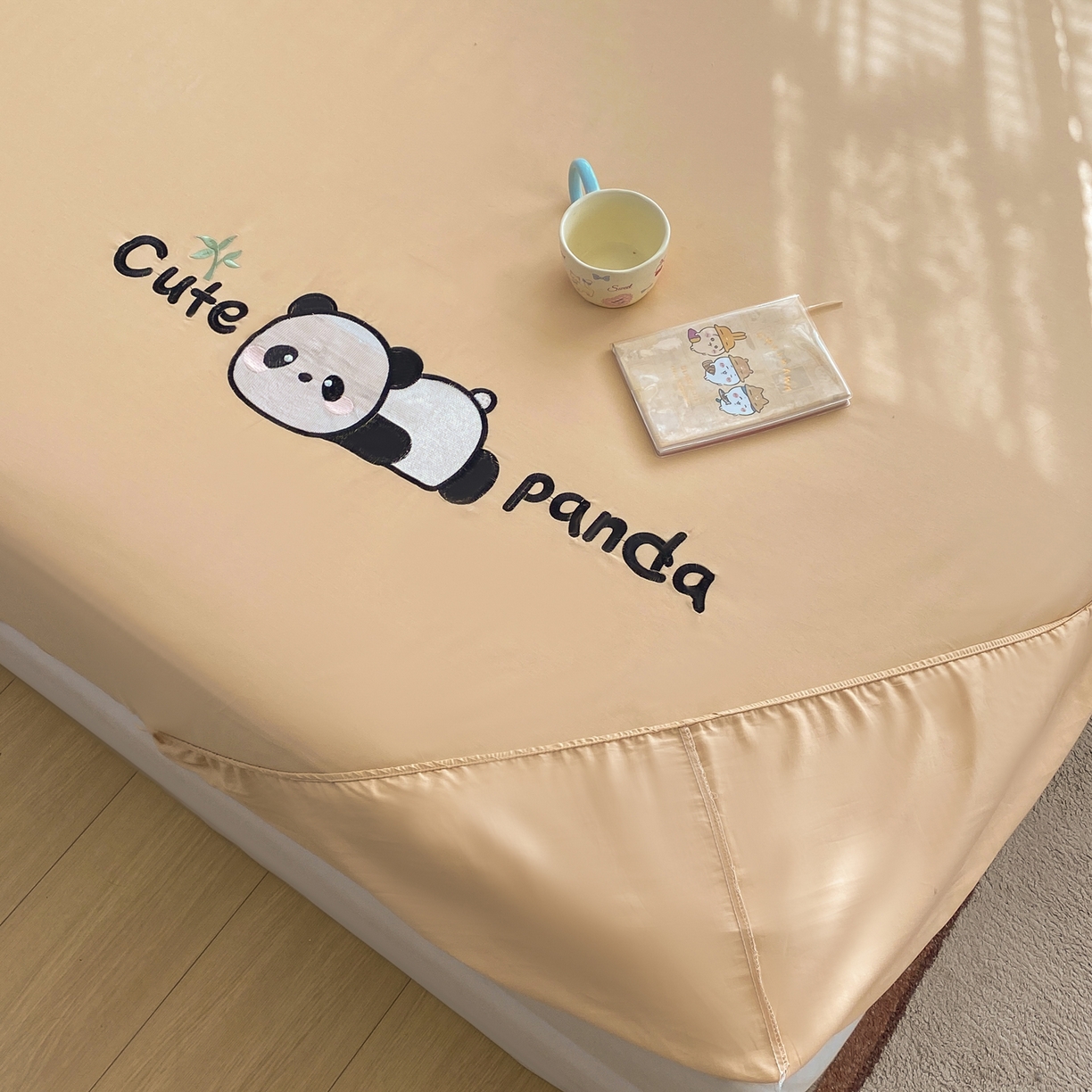 91家纺网 家纺一手货源 找家纺 恋人优选 2026新款爬爬熊刺绣全棉纯棉单床笠床笠单件（专版花型 盗版必究） 爬爬熊刺绣米色