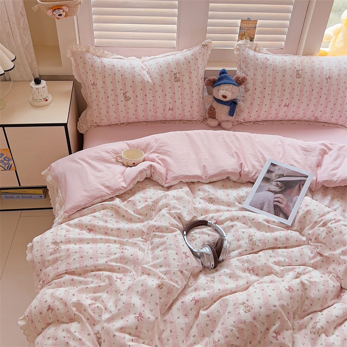 91家纺网 家纺一手货源 找家纺 壹号库家纺 2026新款云感木棉皱皱纱双层纱四件套-全棉花边款 蕾丝小兔