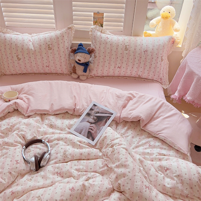 91家纺网 家纺一手货源 找家纺 壹号库家纺 2026新款云感木棉皱皱纱双层纱四件套-全棉花边款 蕾丝小兔