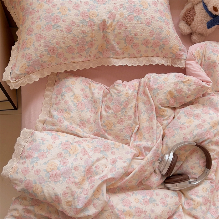 91家纺网 家纺一手货源 找家纺 壹号库家纺 2026新款云感木棉皱皱纱双层纱四件套-全棉花边款 梦露