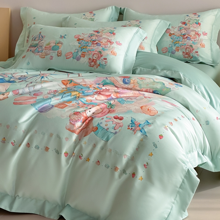 91家纺网 家纺一手货源 找家纺 禾时 2026新款全棉数码手绘油画卡通四件套 甜趣乐园（绿）