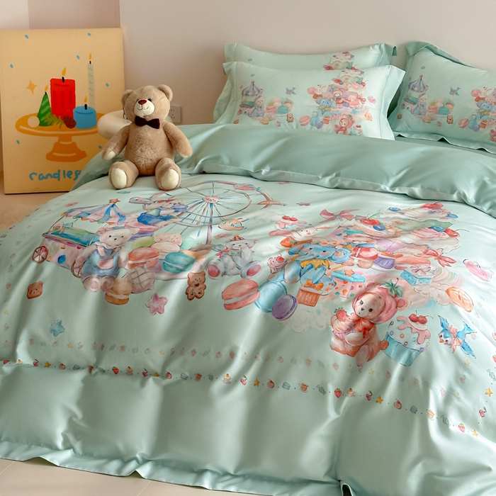 91家纺网 家纺一手货源 找家纺 禾时 2026新款全棉数码手绘油画卡通四件套 甜趣乐园（绿）
