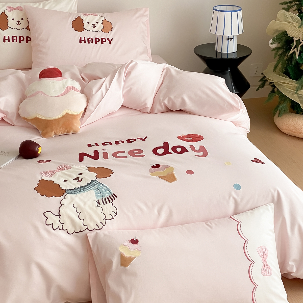 91家纺网 家纺一手货源 找家纺 极简 2026新款100s长绒棉纯棉刺绣四件套-奶油小狗 奶油小狗-粉