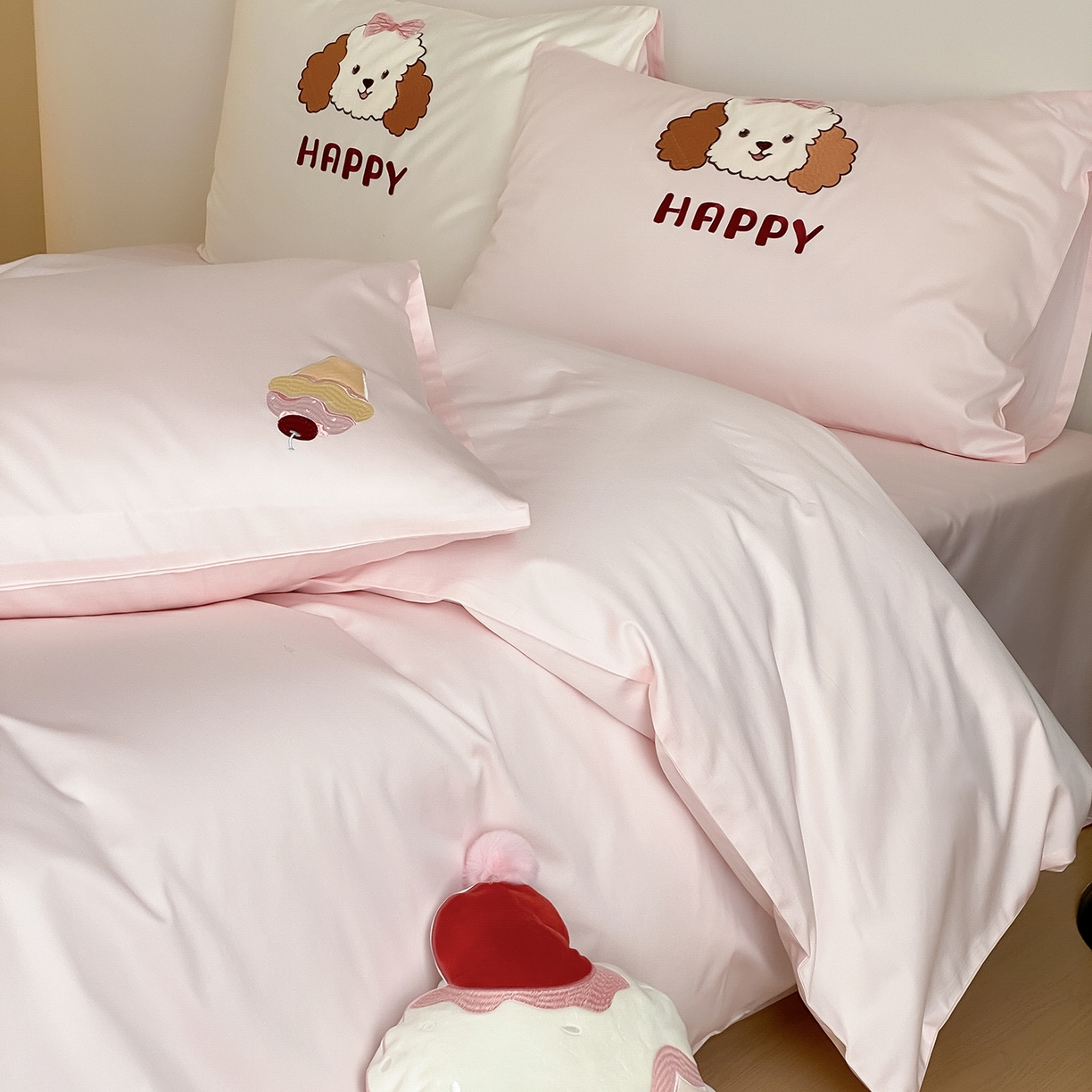 91家纺网 家纺一手货源 找家纺 极简 2026新款100s长绒棉纯棉刺绣四件套-奶油小狗 奶油小狗-粉