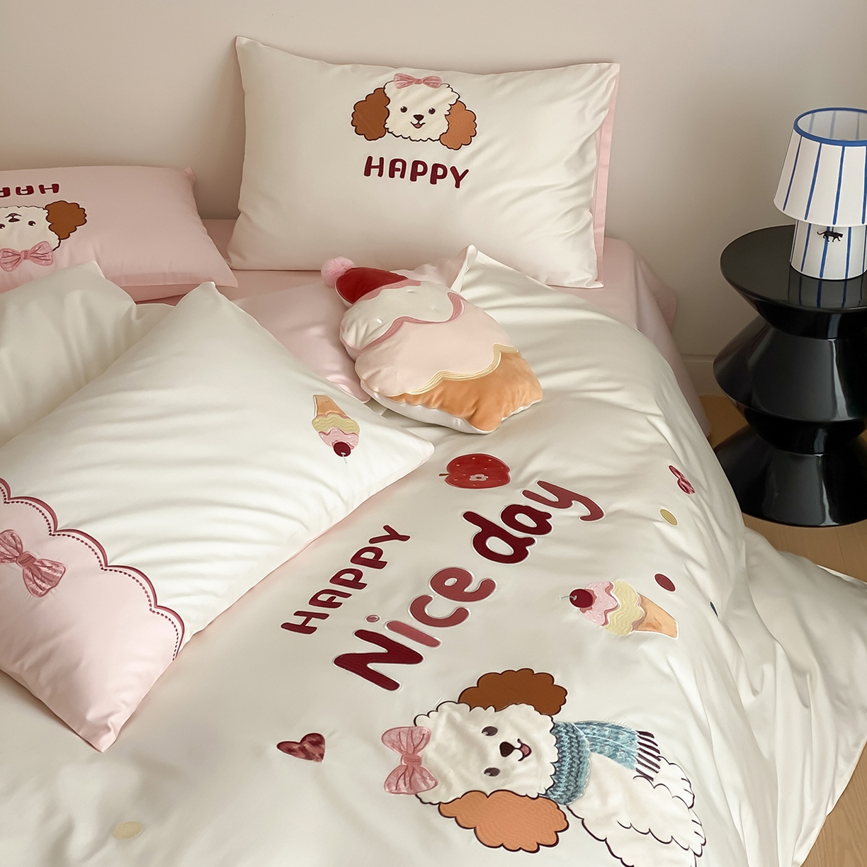 91家纺网 家纺一手货源 找家纺 极简 2026新款100s长绒棉纯棉刺绣四件套-奶油小狗 奶油小狗-白