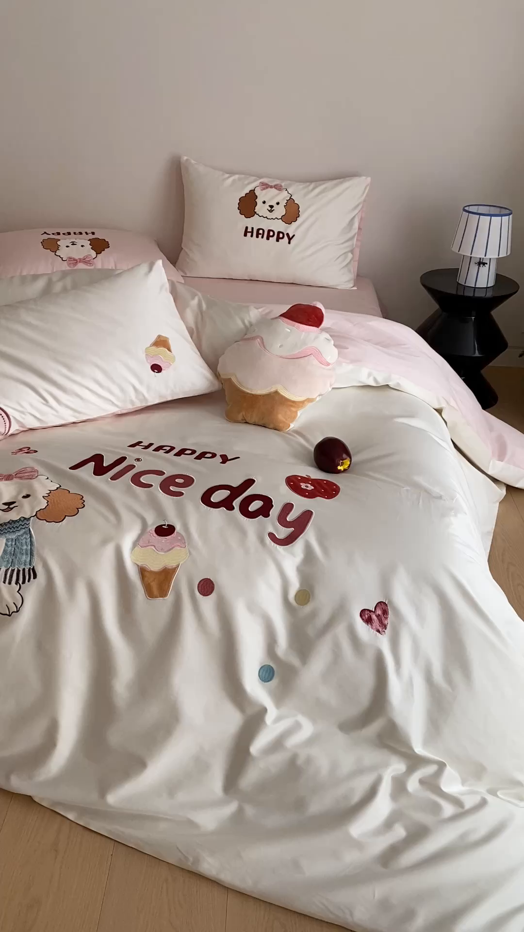 91家纺网 家纺一手货源 找家纺 极简 2026新款100s长绒棉纯棉刺绣四件套-奶油小狗 奶油小狗-白