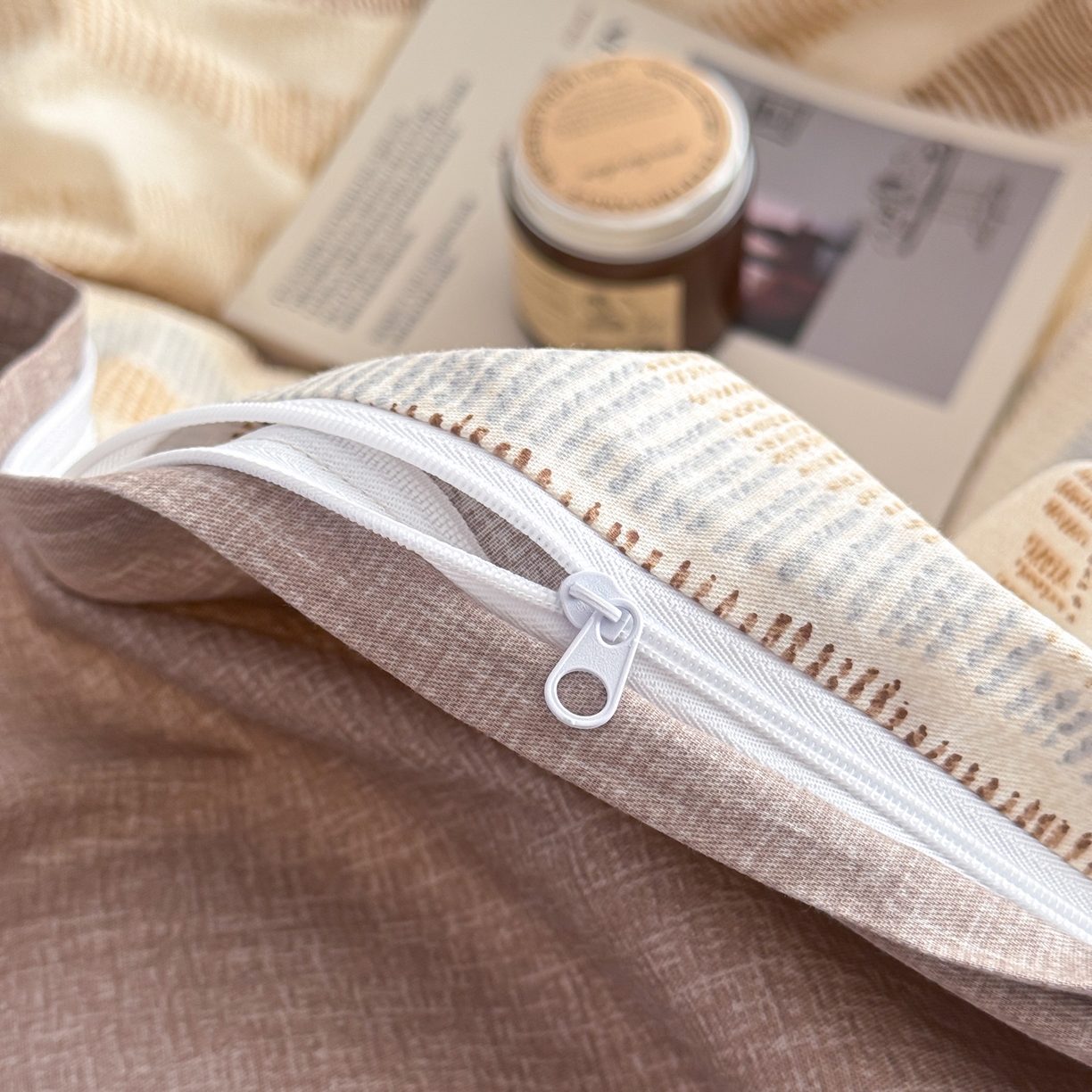 91家纺网 家纺一手货源 找家纺 简宜家居（朝初家纺） 2026新款12868全棉简约纯棉四件套 素色浪线