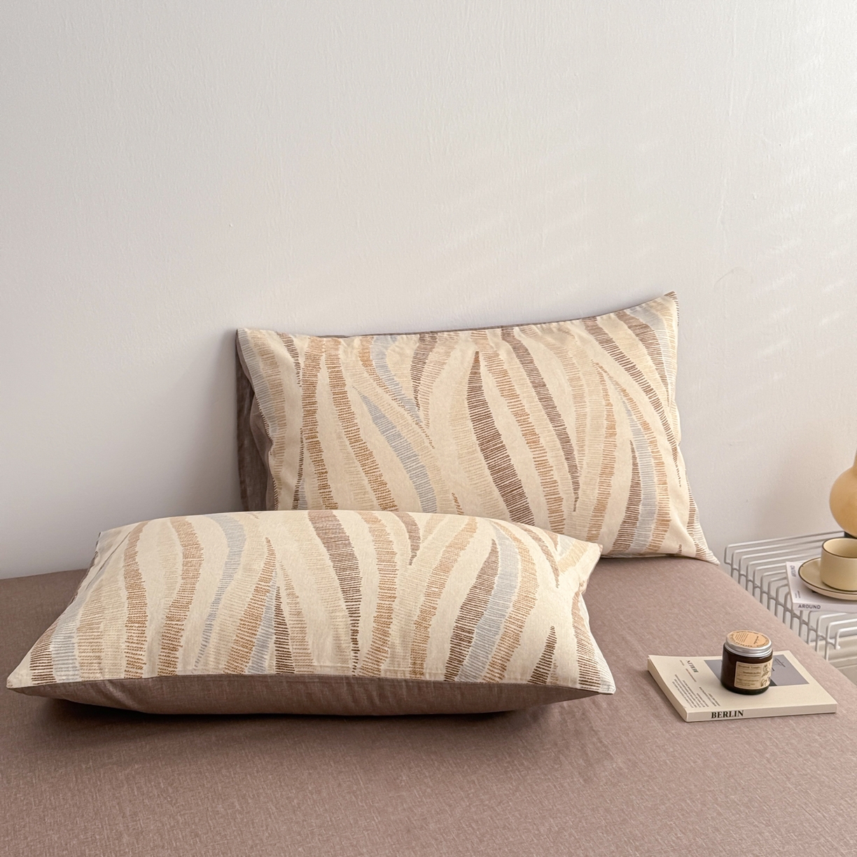 91家纺网 家纺一手货源 找家纺 简宜家居（朝初家纺） 2026新款12868全棉简约纯棉四件套 素色浪线