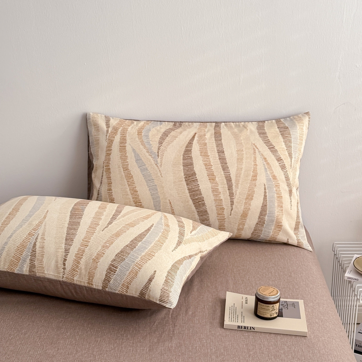 91家纺网 家纺一手货源 找家纺 简宜家居（朝初家纺） 2026新款12868全棉简约纯棉四件套 素色浪线