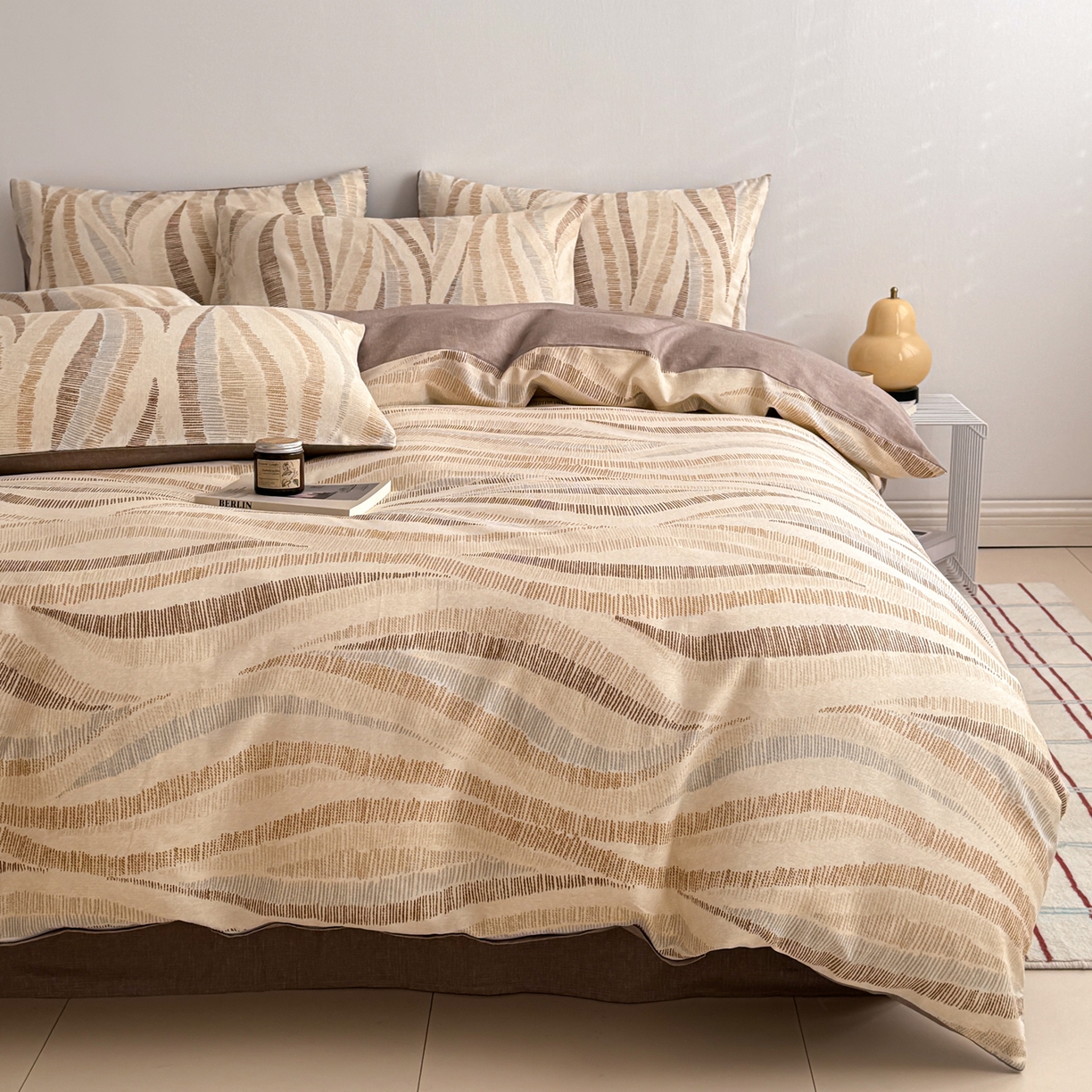 91家纺网 家纺一手货源 找家纺 简宜家居（朝初家纺） 2026新款12868全棉简约纯棉四件套 素色浪线