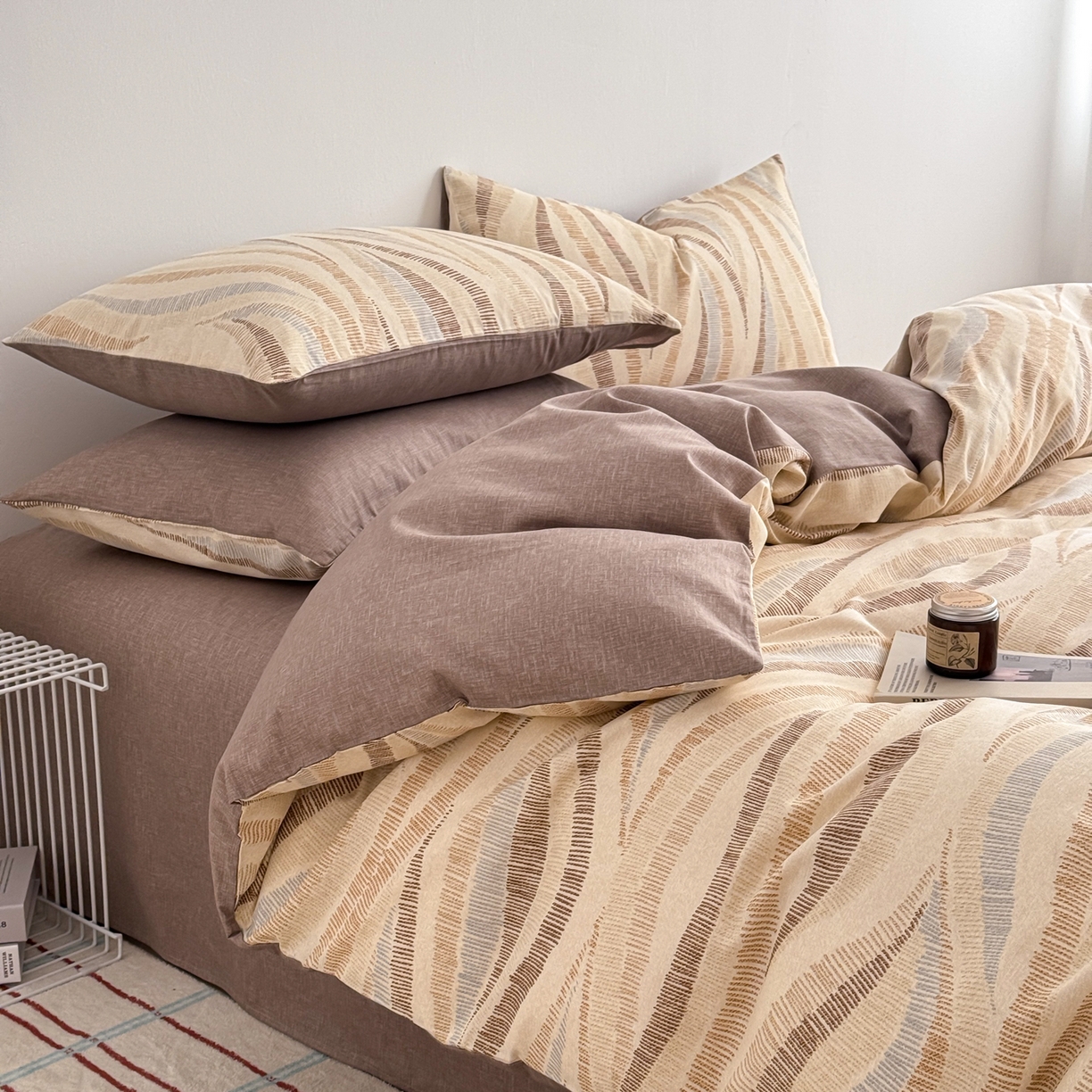 91家纺网 家纺一手货源 找家纺 简宜家居（朝初家纺） 2026新款12868全棉简约纯棉四件套 素色浪线