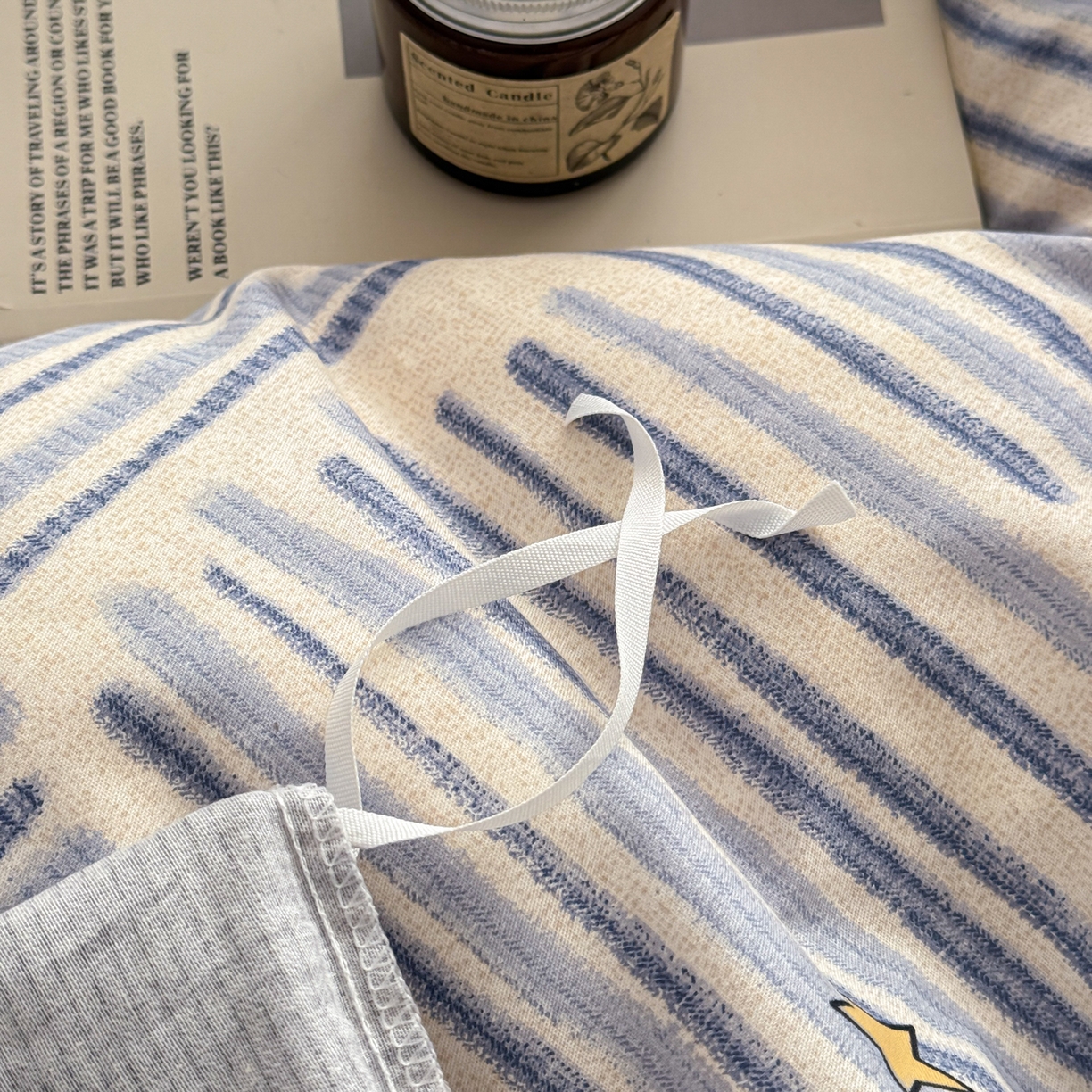 91家纺网 家纺一手货源 找家纺 简宜家居（朝初家纺） 2026新款12868全棉简约纯棉四件套 星落灰条