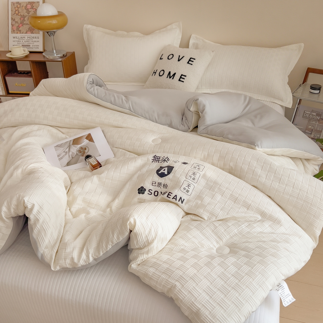 91家纺网 家纺一手货源 找家纺 好尚居 2026新款烫画华夫格冬被 双拼款☀白拼浅灰