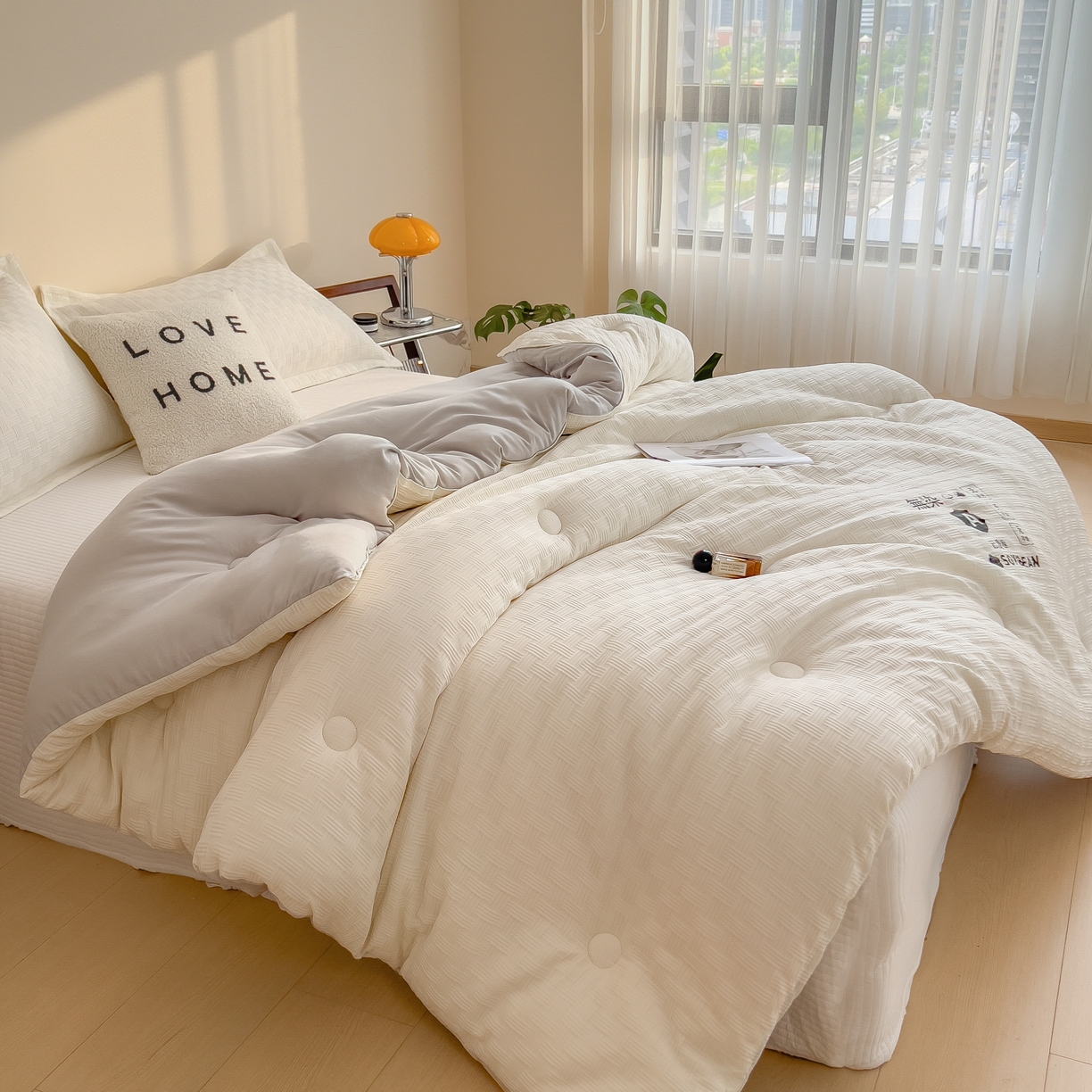 91家纺网 家纺一手货源 找家纺 好尚居 2026新款烫画华夫格冬被 双拼款☀白拼浅灰