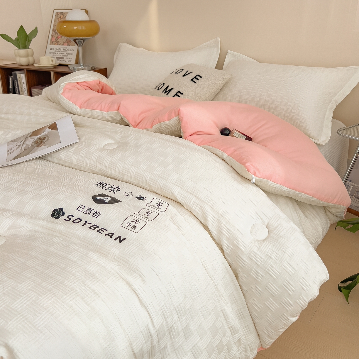 91家纺网 家纺一手货源 找家纺 好尚居 2026新款烫画华夫格冬被 双拼款☀白拼粉色