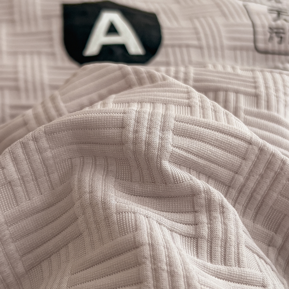 91家纺网 家纺一手货源 找家纺 好尚居 2026新款烫画华夫格冬被 纯色款☀浅灰