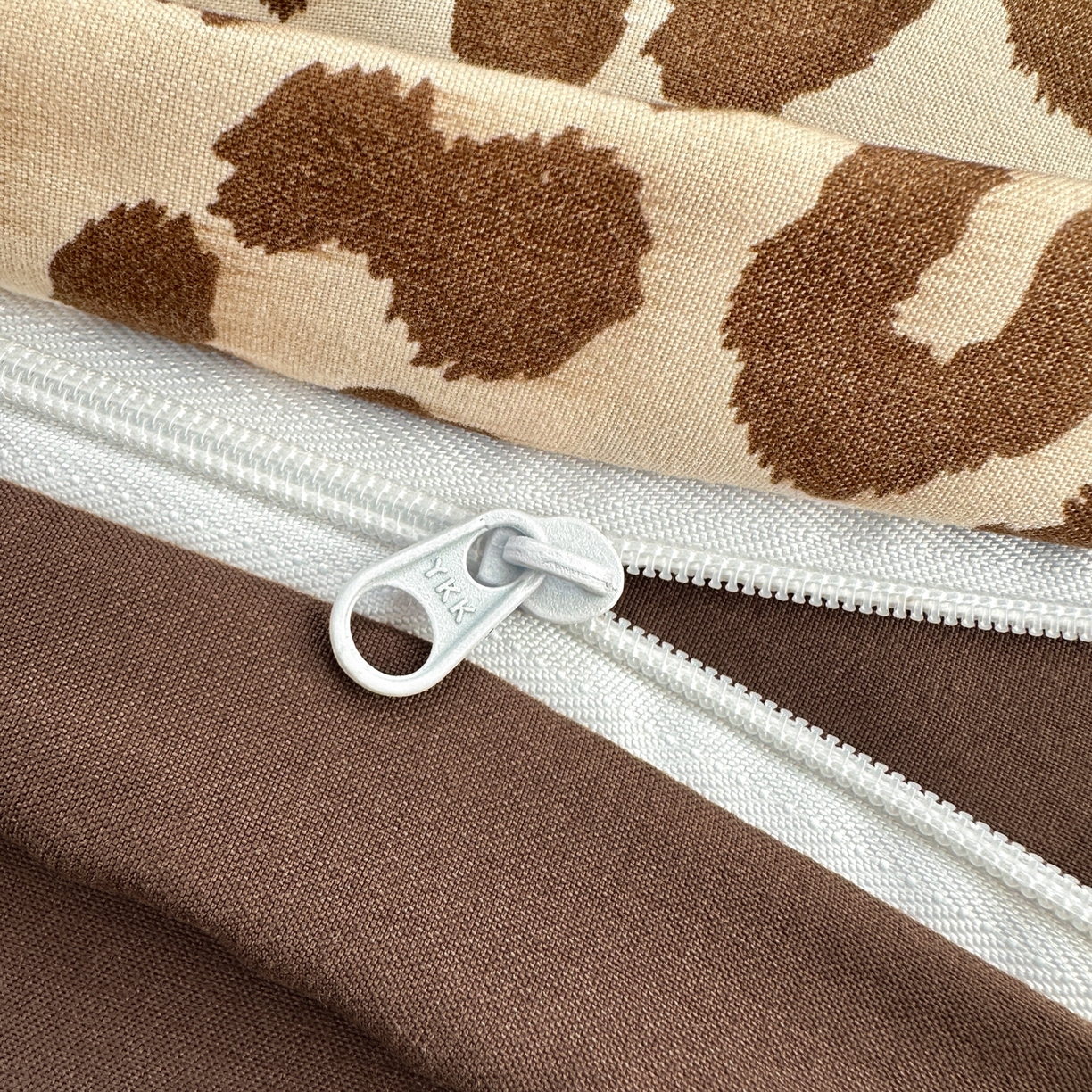 91家纺网 家纺一手货源 找家纺 （总）一霖家纺 2026新款云朵棉毛巾绣小清新猫咪系列四件套