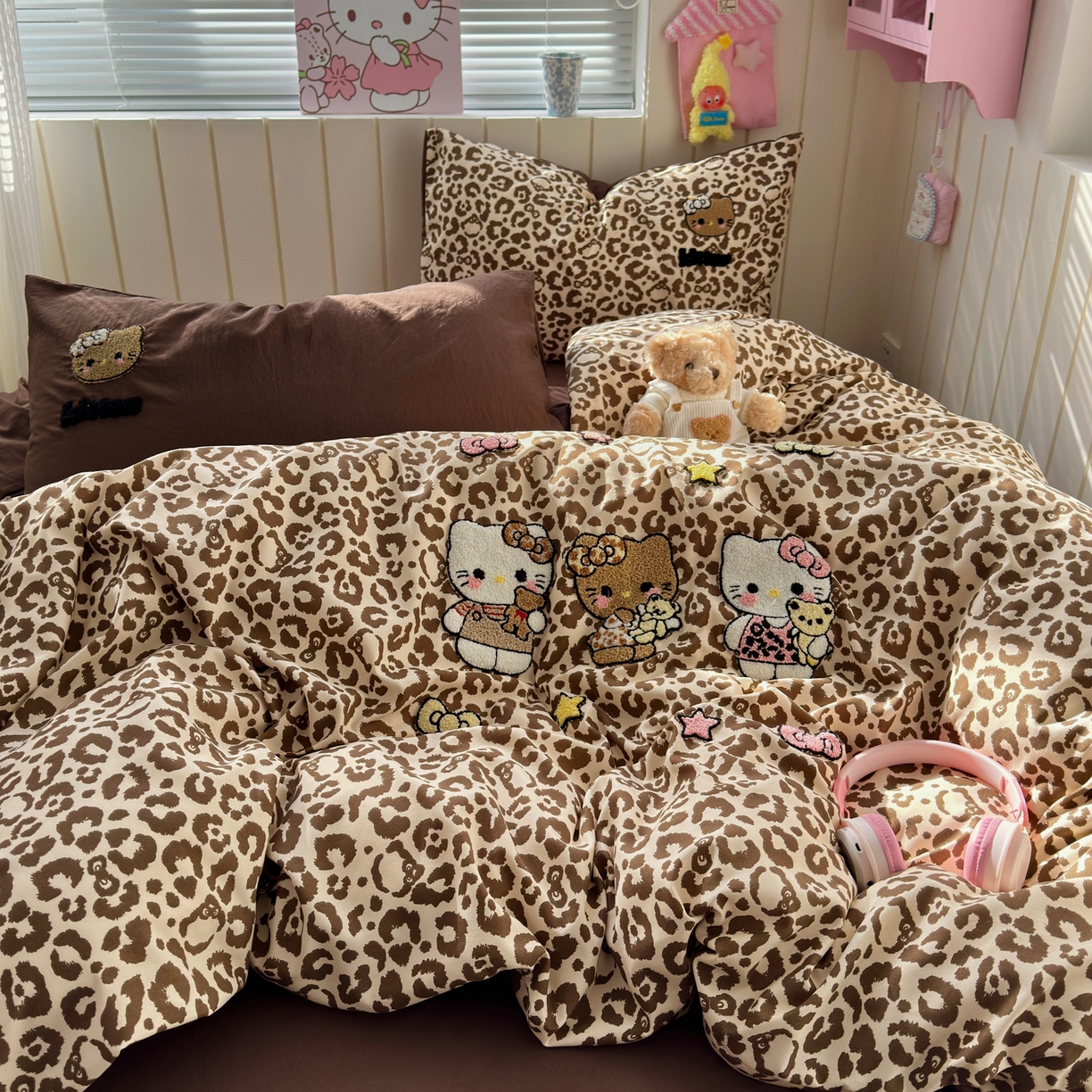 一霖家纺 2026新款云朵棉毛巾绣小清新猫咪系列四件套 豹纹猫咪家族