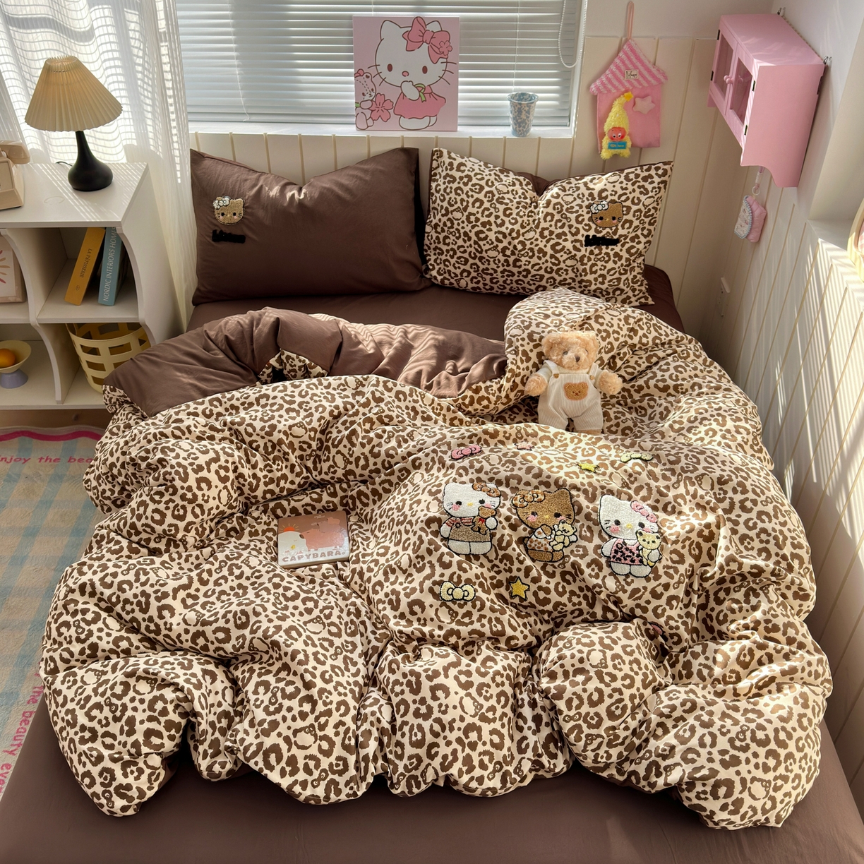 91家纺网 家纺一手货源 找家纺 一霖家纺 2026新款云朵棉毛巾绣小清新猫咪系列四件套 豹纹猫咪家族