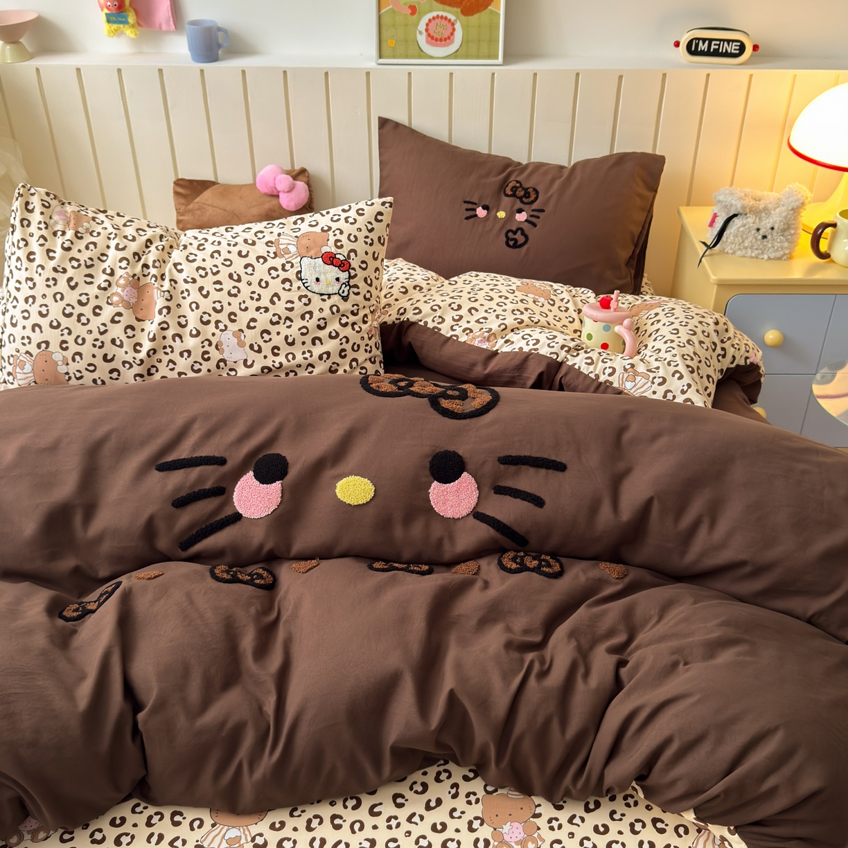 一霖家纺 2026新款云朵棉毛巾绣小清新猫咪系列四件套 可爱猫咪咖