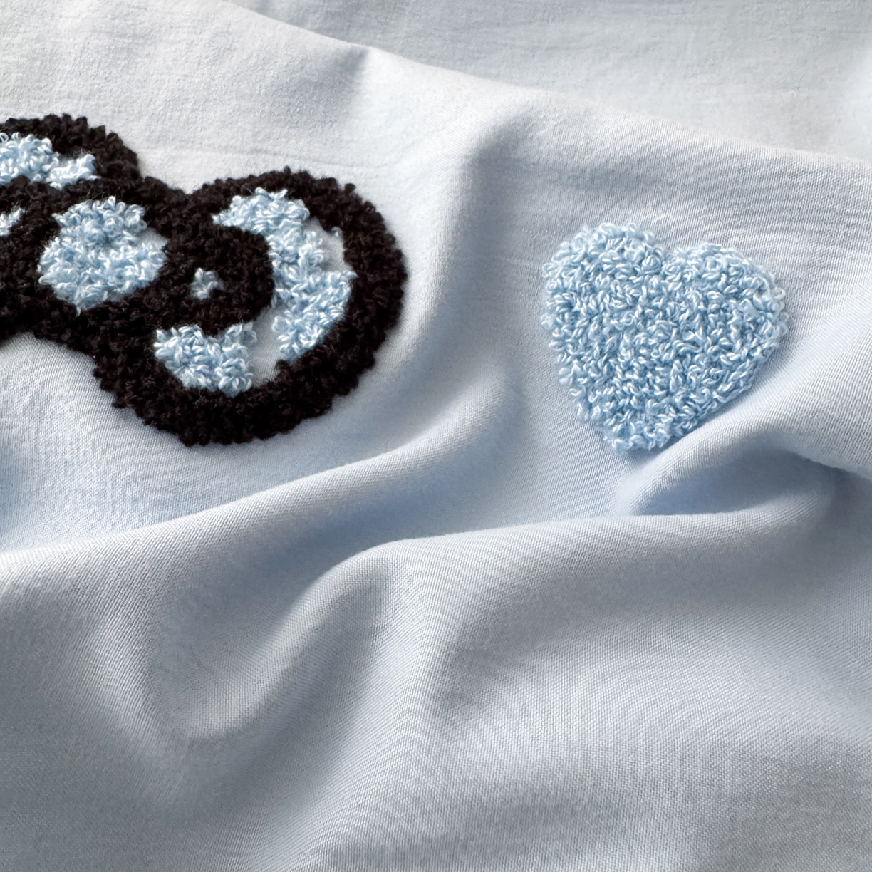 91家纺网 家纺一手货源 找家纺 一霖家纺 2026新款云朵棉毛巾绣小清新猫咪系列四件套 可爱猫咪蓝