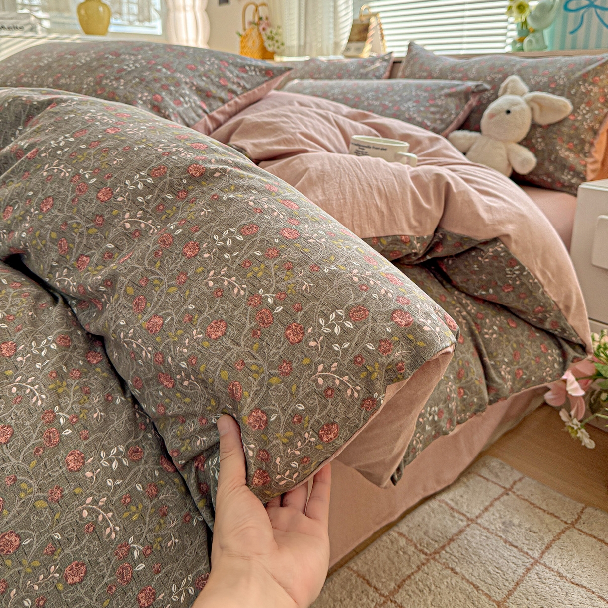 91家纺网 家纺一手货源 找家纺 名品家纺 2026新款软糯小露麻棉麻棉纱四件套 提供买家秀 玫瑰蔓语