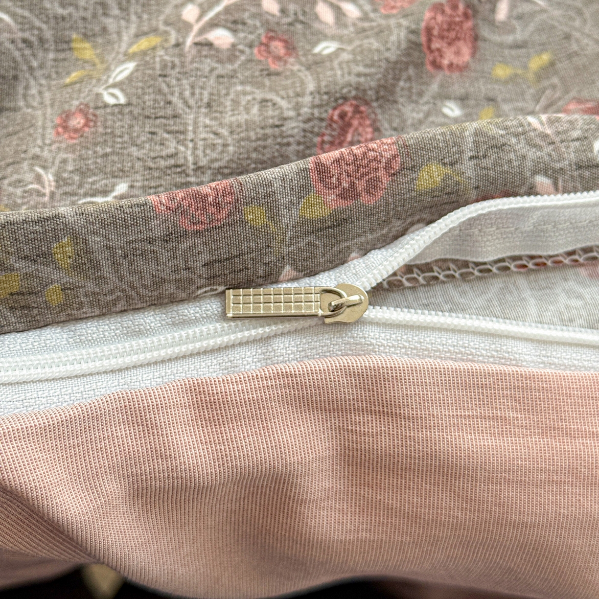 91家纺网 家纺一手货源 找家纺 名品家纺 2026新款软糯小露麻棉麻棉纱四件套 提供买家秀 玫瑰蔓语