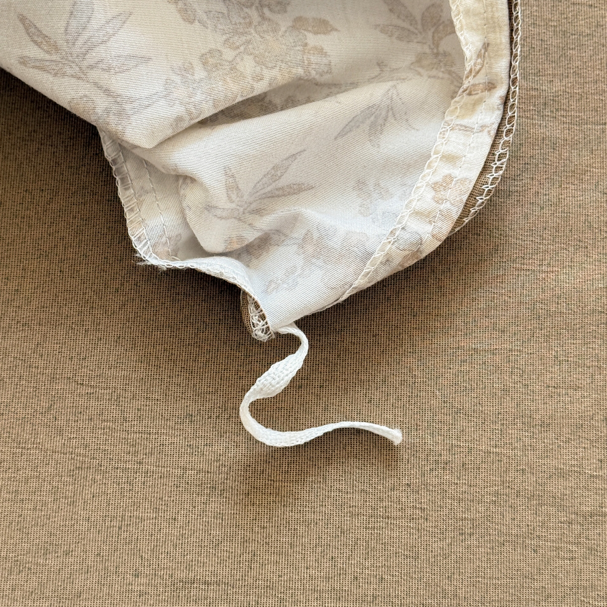 91家纺网 家纺一手货源 找家纺 名品家纺 2026新款软糯小露麻棉麻棉纱四件套 提供买家秀 暖棕花笺