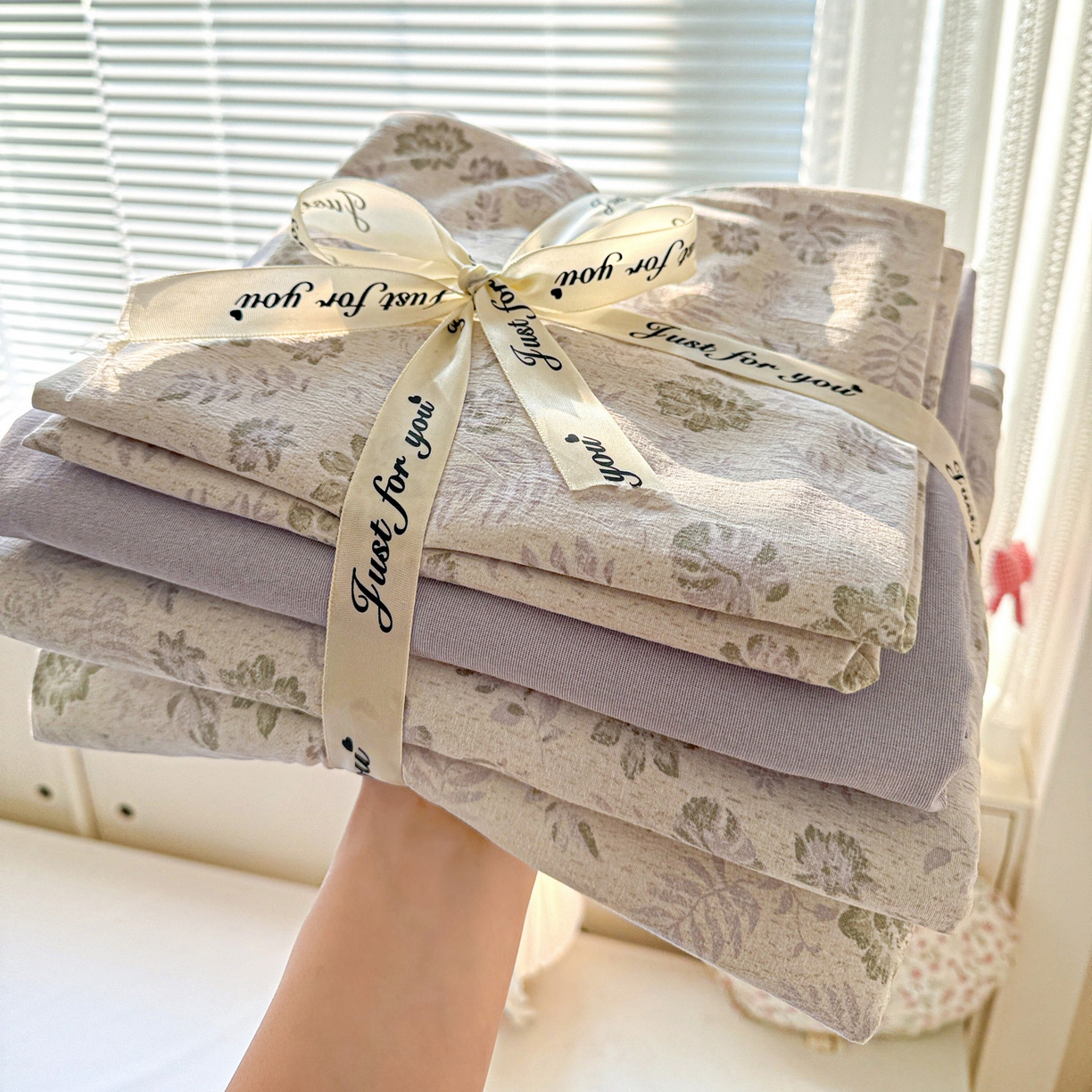 91家纺网 家纺一手货源 找家纺 名品家纺 2026新款软糯小露麻棉麻棉纱四件套 提供买家秀 紫雾栖花