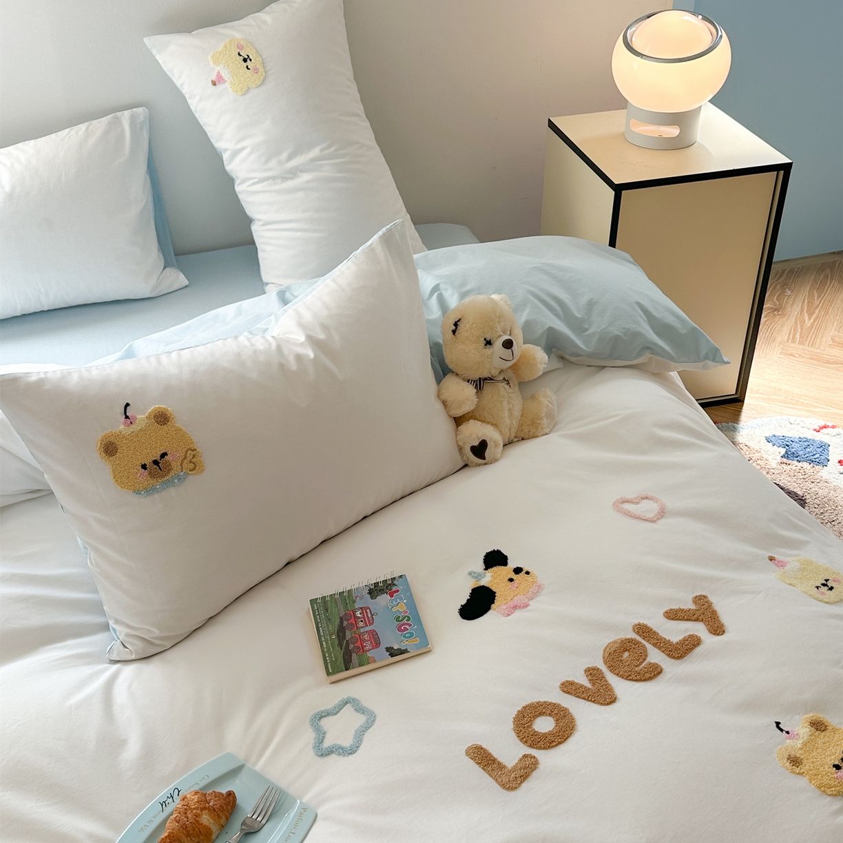 91家纺网 家纺一手货源 找家纺 丽涵家纺 2026新款50S全棉纯棉水洗棉毛巾绣花四件套幸运圣诞 动物乐园