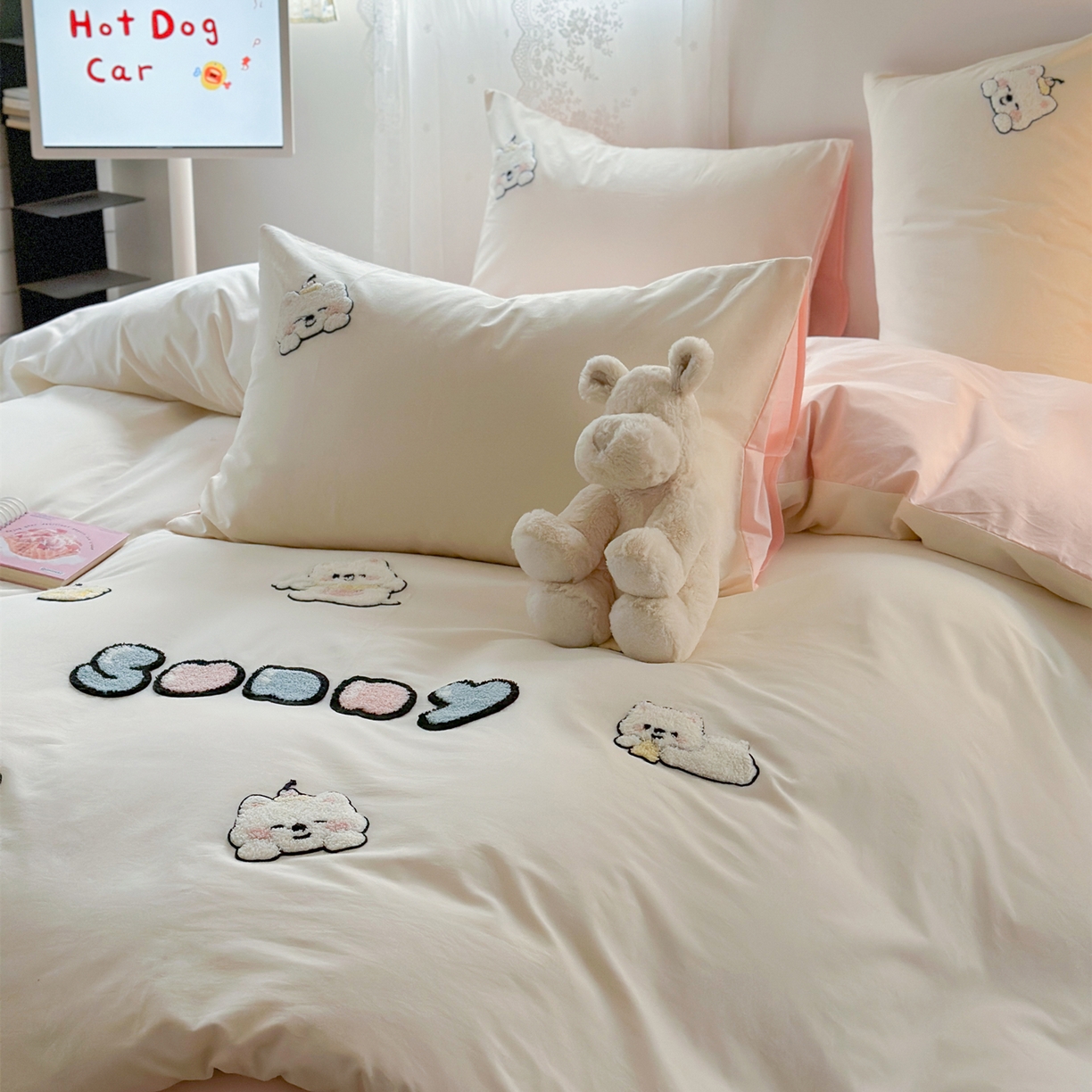 91家纺网 家纺一手货源 找家纺 丽涵家纺 2026新款50S全棉纯棉水洗棉毛巾绣花四件套幸运圣诞 可爱小狗-浅粉