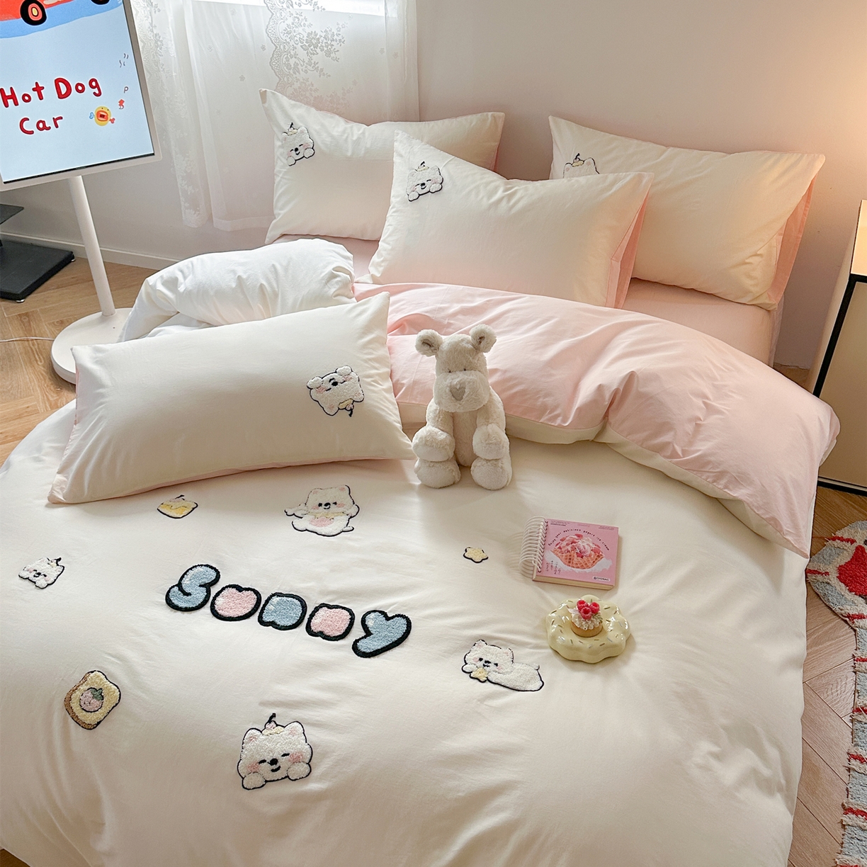 91家纺网 家纺一手货源 找家纺 丽涵家纺 2026新款50S全棉纯棉水洗棉毛巾绣花四件套幸运圣诞 可爱小狗-浅粉