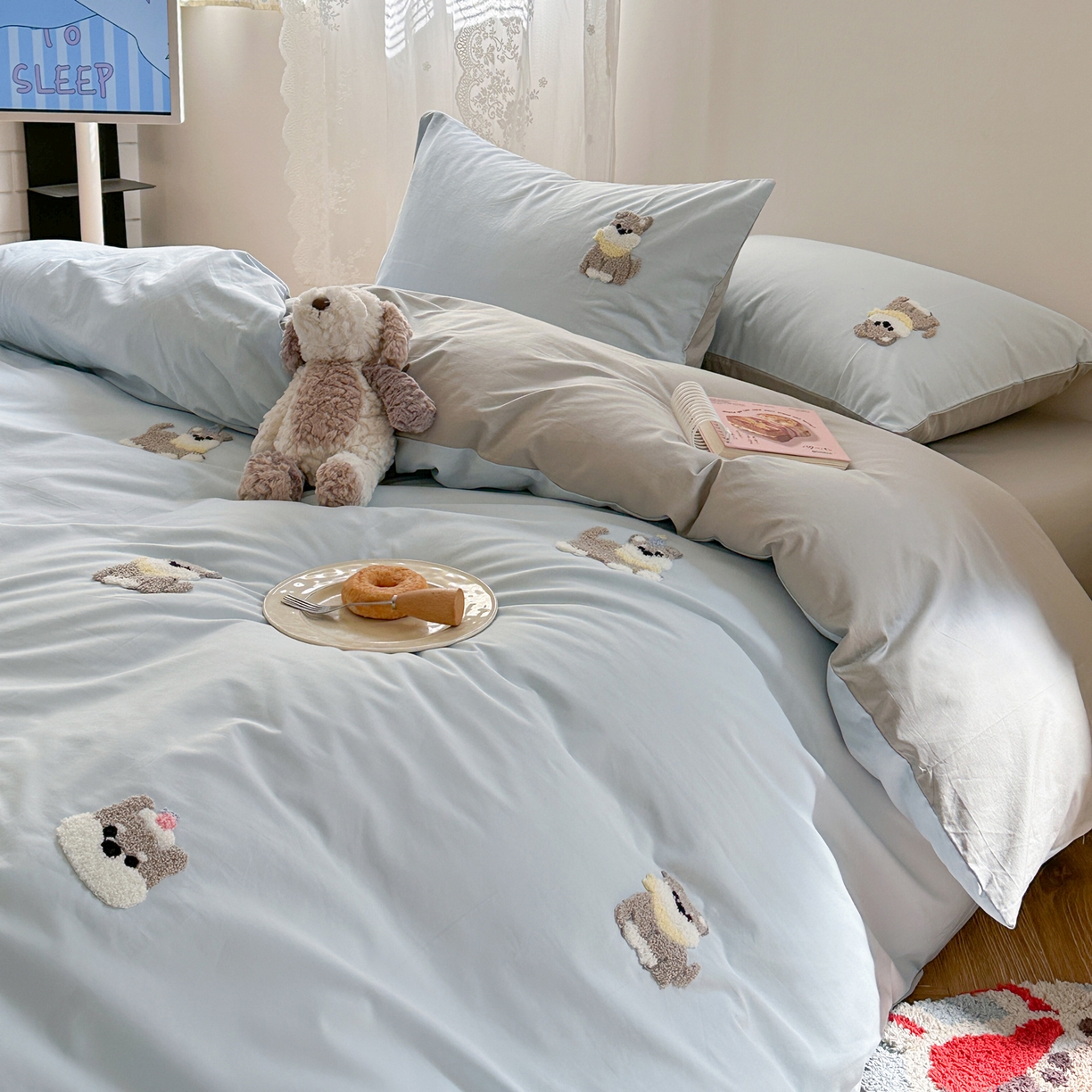 91家纺网 家纺一手货源 找家纺 丽涵家纺 2026新款50S全棉纯棉水洗棉毛巾绣花四件套幸运圣诞 小狗派对