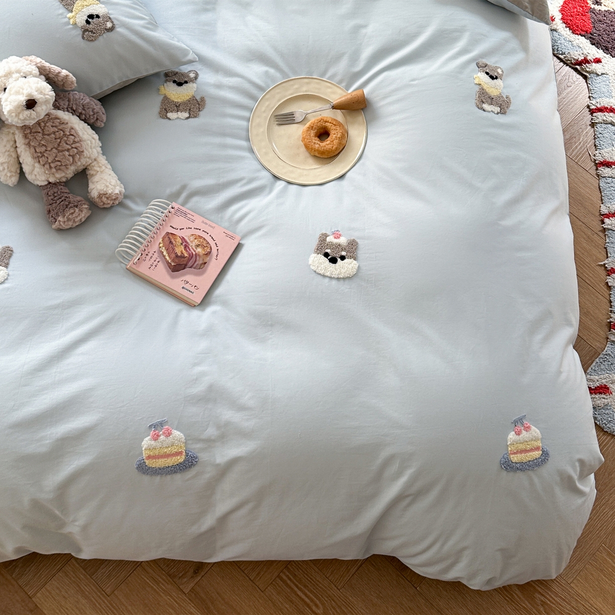 91家纺网 家纺一手货源 找家纺 丽涵家纺 2026新款50S全棉纯棉水洗棉毛巾绣花四件套幸运圣诞 小狗派对