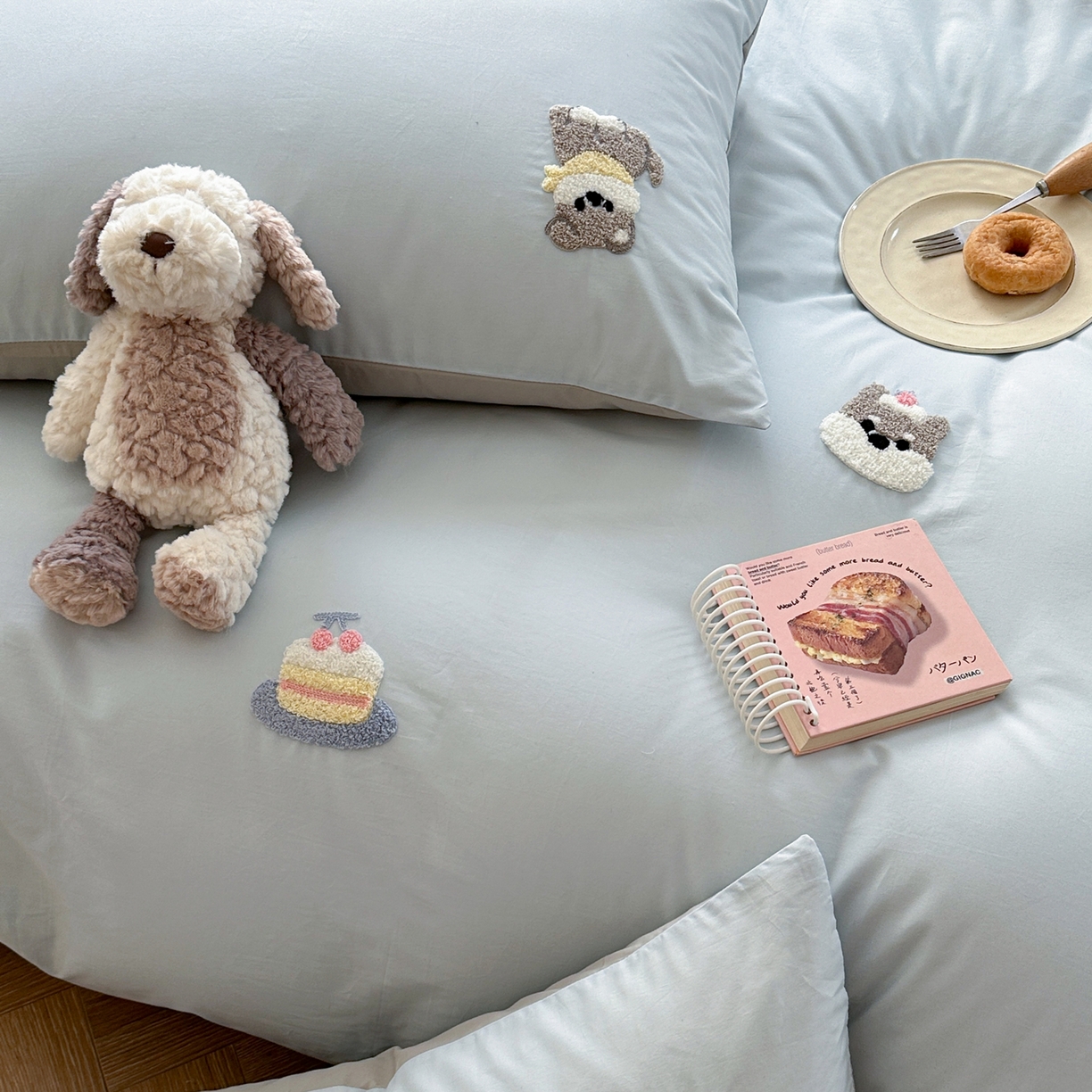 91家纺网 家纺一手货源 找家纺 丽涵家纺 2026新款50S全棉纯棉水洗棉毛巾绣花四件套幸运圣诞 小狗派对