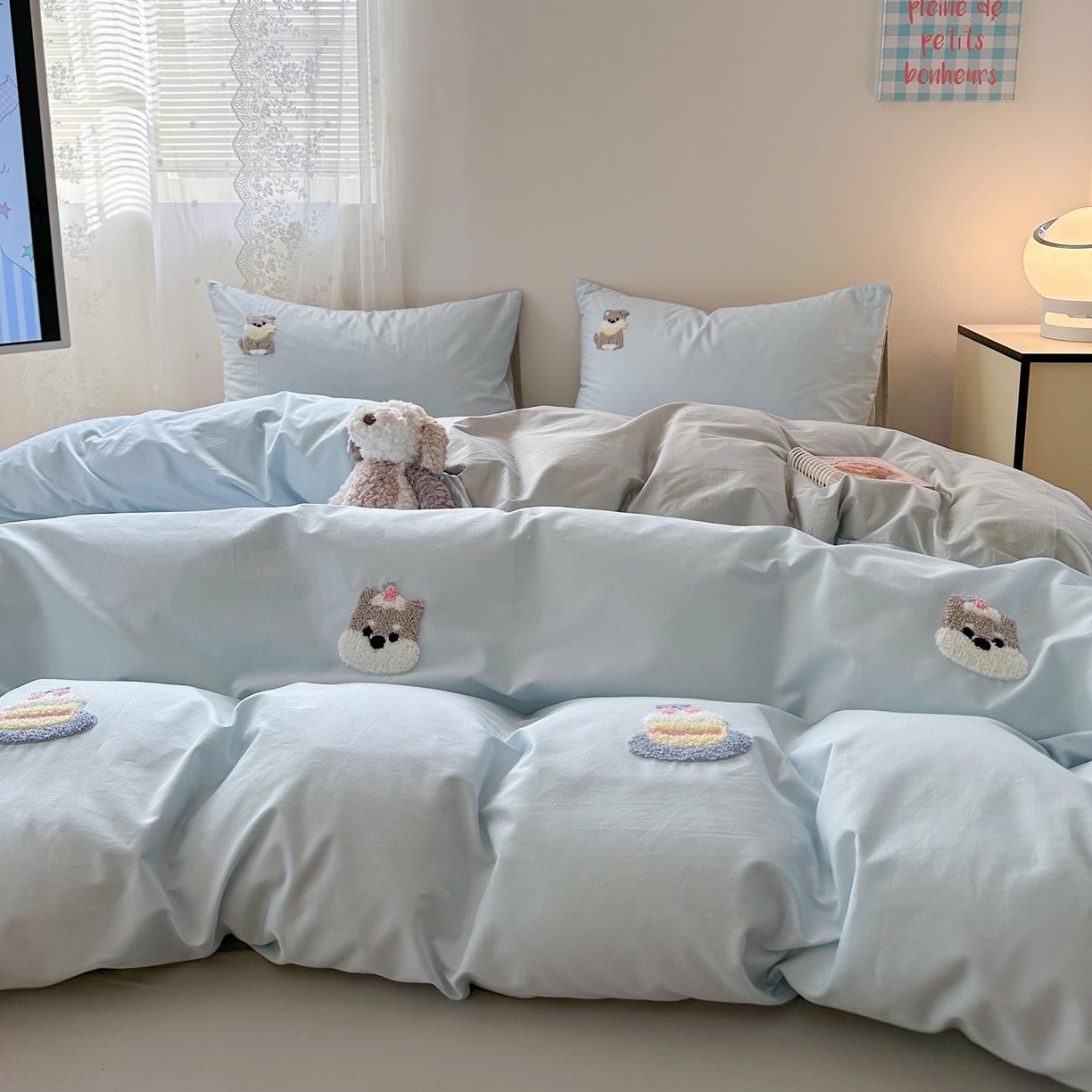 91家纺网 家纺一手货源 找家纺 丽涵家纺 2026新款50S全棉纯棉水洗棉毛巾绣花四件套幸运圣诞 小狗派对