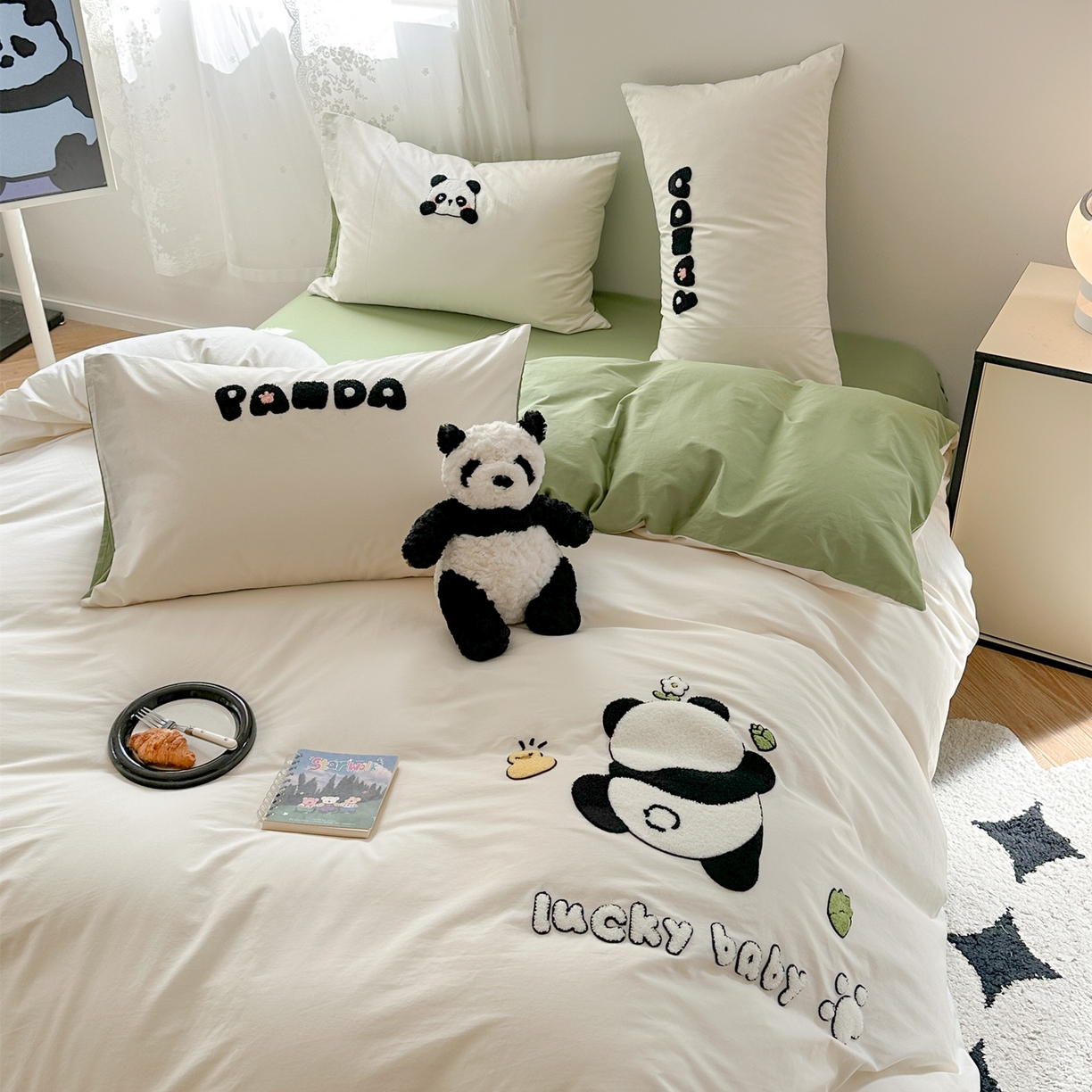 91家纺网 家纺一手货源 找家纺 丽涵家纺 2026新款50S全棉纯棉水洗棉毛巾绣花四件套幸运圣诞 熊猫嘟嘟