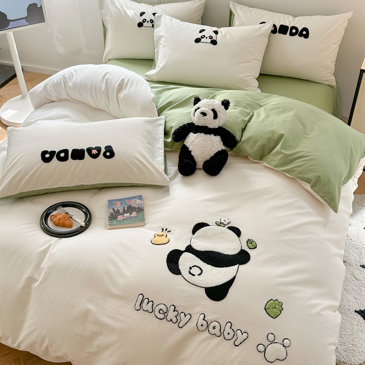 91家纺网 家纺一手货源 找家纺 丽涵家纺 2026新款50S全棉纯棉水洗棉毛巾绣花四件套幸运圣诞 熊猫嘟嘟