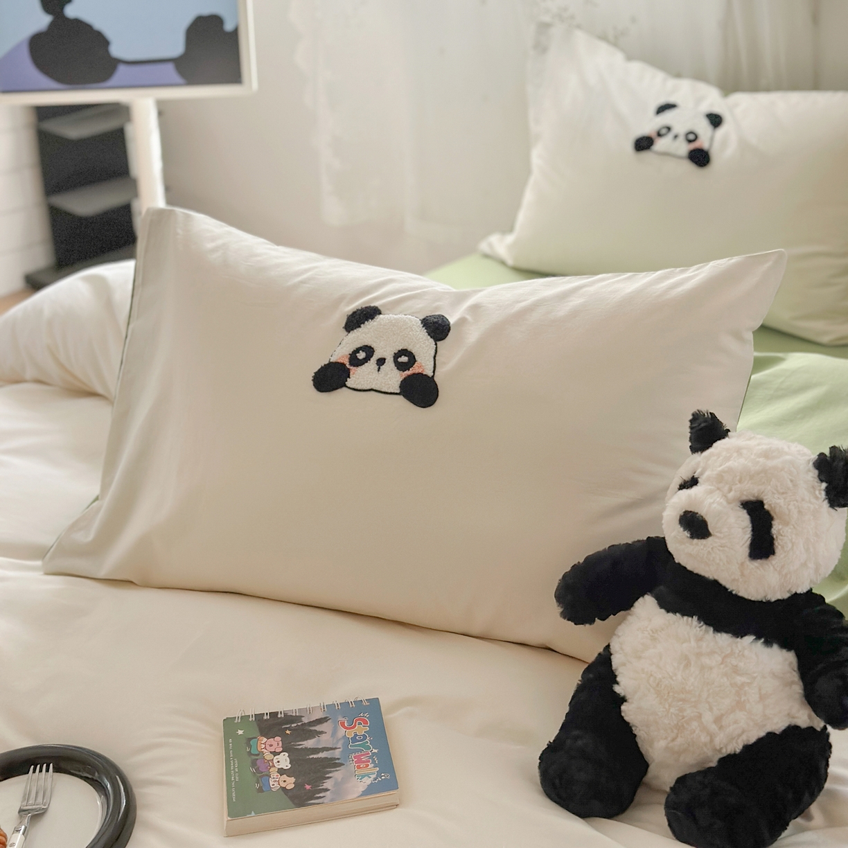 91家纺网 家纺一手货源 找家纺 丽涵家纺 2026新款50S全棉纯棉水洗棉毛巾绣花四件套幸运圣诞 熊猫嘟嘟